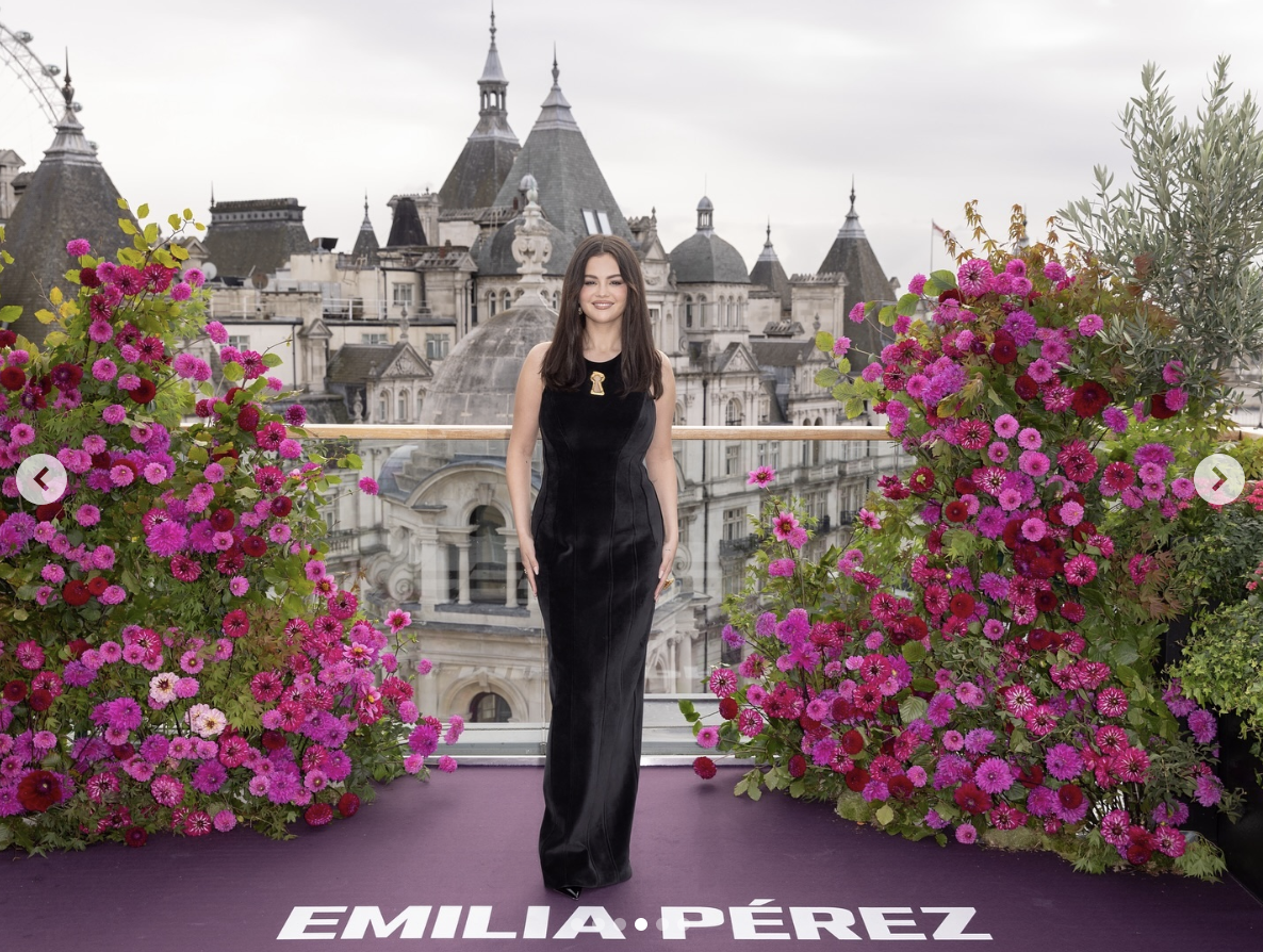 Selena Gomez photographiée à Londres avant la première du film "Emilia Perez", daté du 10 octobre 2024 | Source : Instagram/emiliaperezfilm