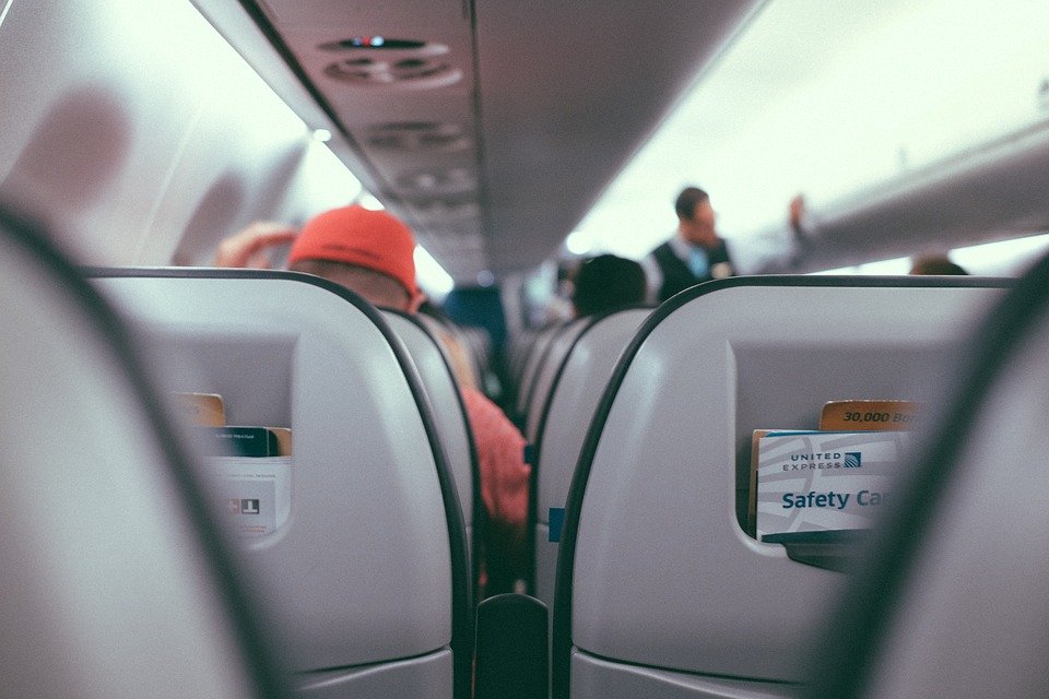 À L'intérieur d'avion. | Photo : Pixabay