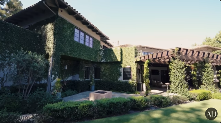 La maison de Viola Davis à Los Angeles, tirée d'une vidéo datée du 5 janvier 2023 | Source : youtube.com/ArchitecturalDigest