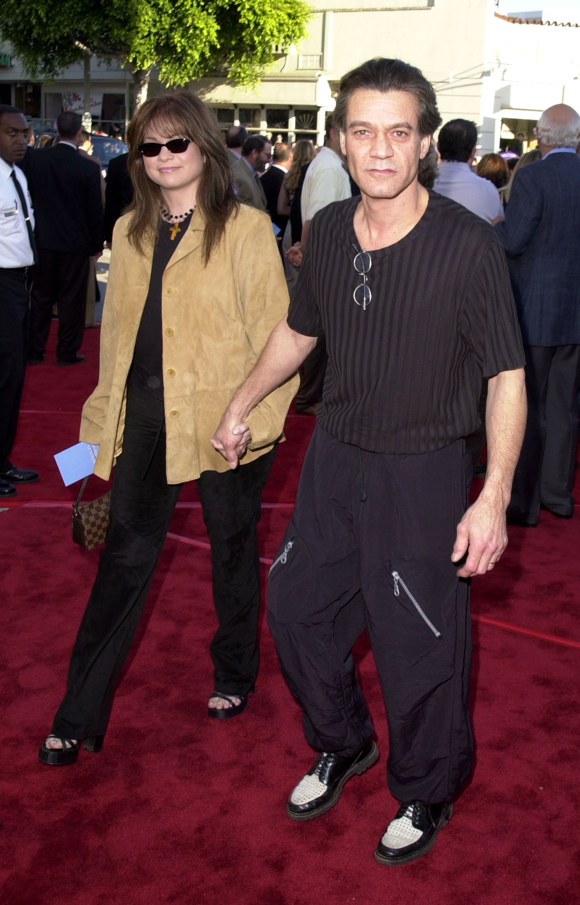 Eddie Van Halen et Valerie Bertinelli lors de la première de "America's Sweethearts" à Los Angeles, Californie en 2001. | Source : Getty Images