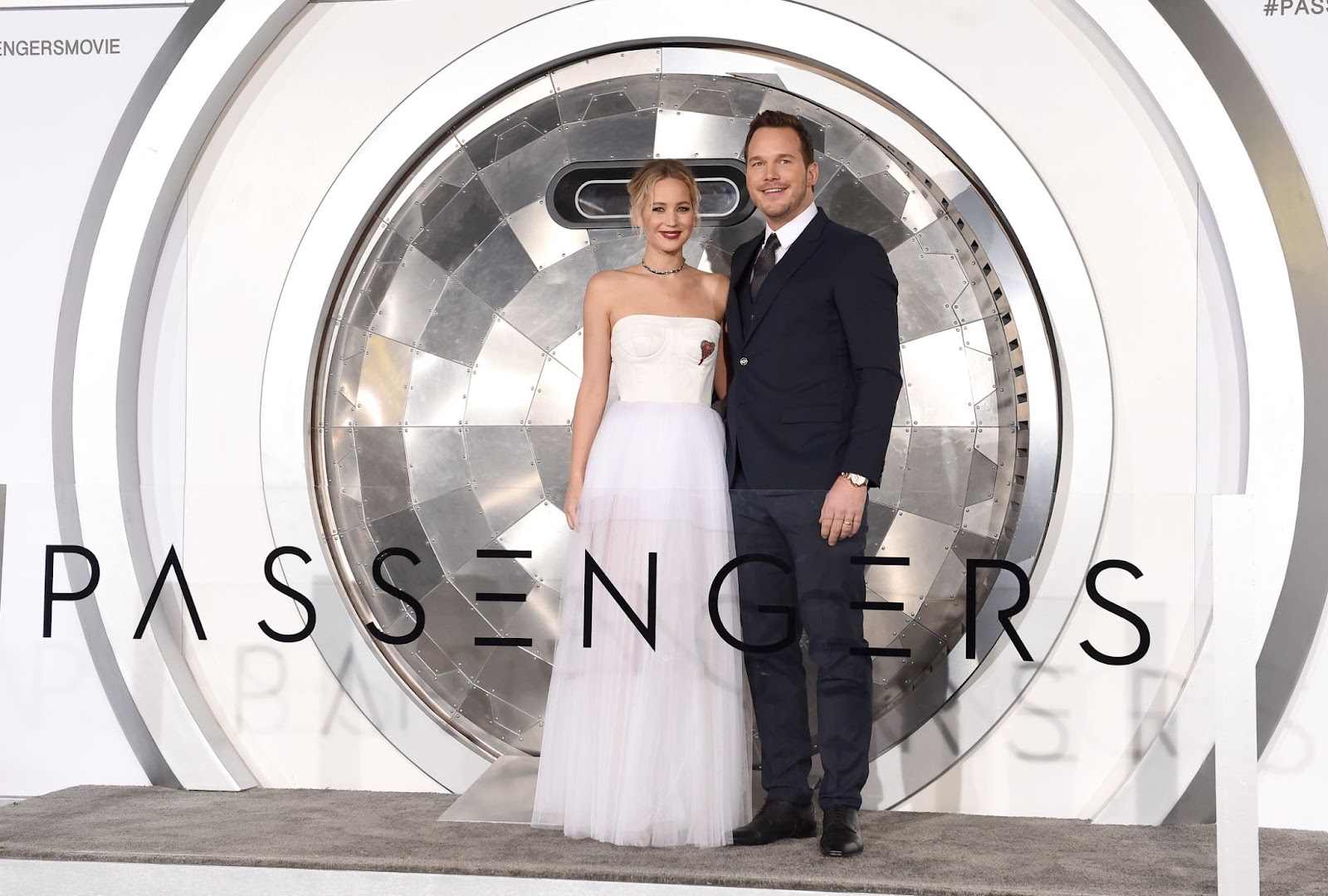 Jennifer Lawrence et Chris Pratt à la première de "Passengers" à Westwood, en Californie, le 14 décembre 2016. | Source : Getty Images