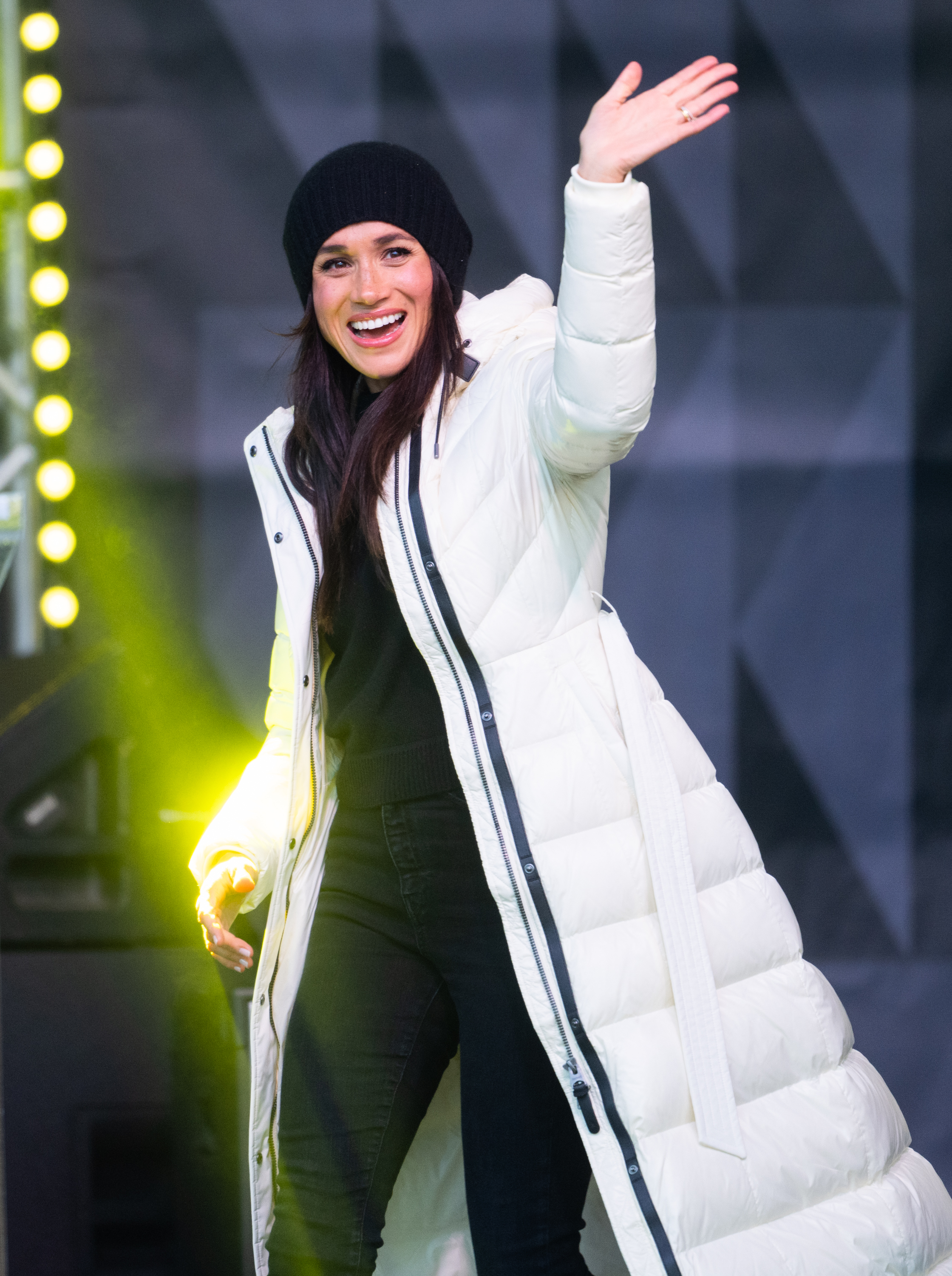 Meghan, duchesse de Sussex, assiste à la cérémonie d'accueil de Whistler lors de la deuxième journée des Jeux Invictus 2025 à Whistler, en Colombie-Britannique, le 10 février 2025 | Source : Getty Images