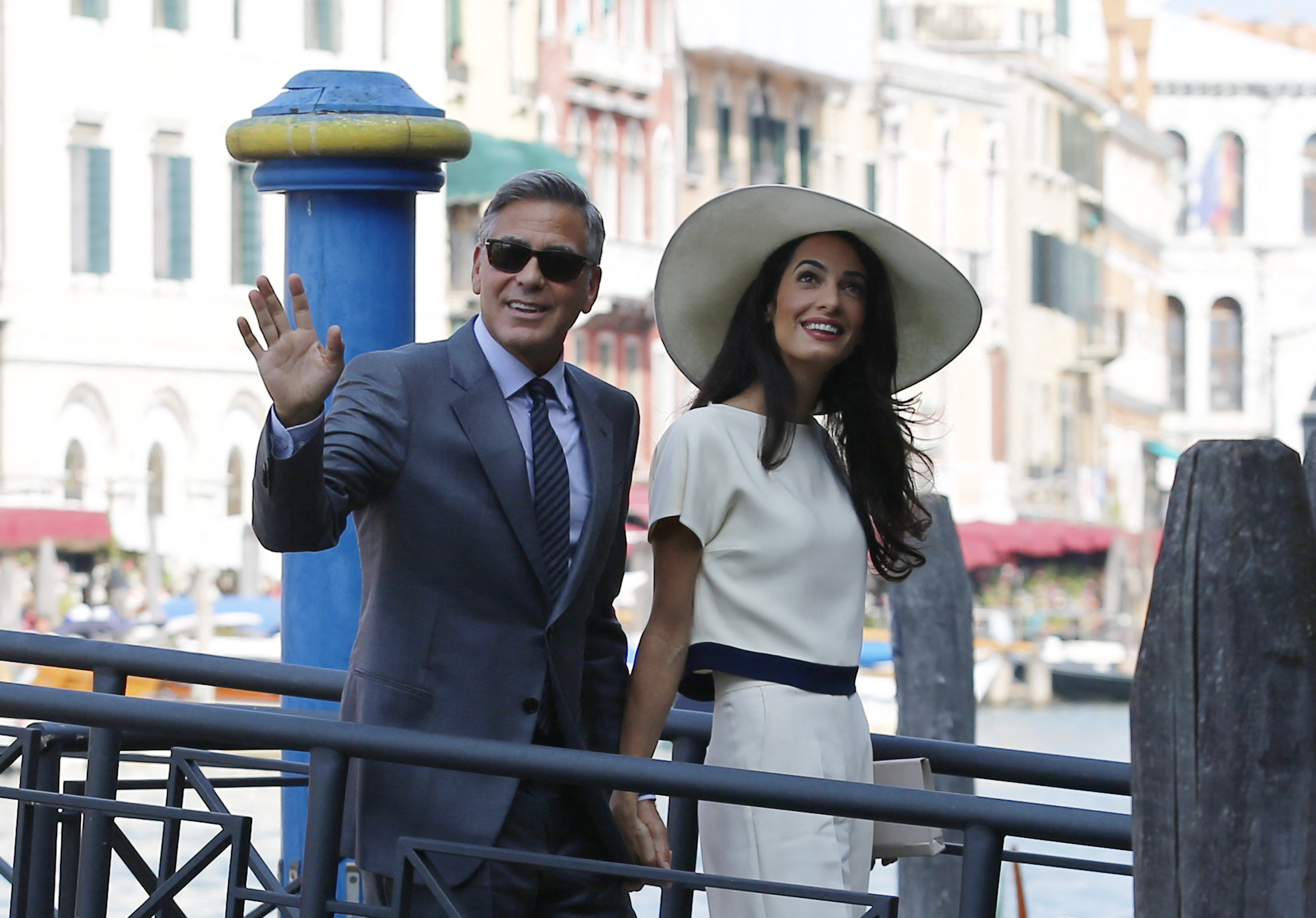 George Clooney et Amal Alamuddin arrivent au palazzo Ca Farsetti le 29 septembre 2014 à Venise. | Source : Getty Images