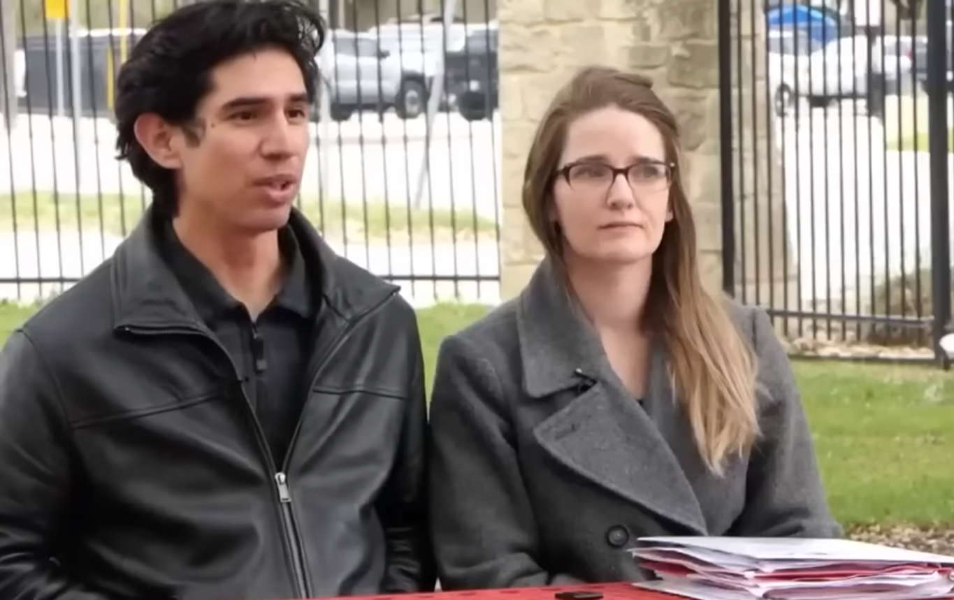 Carley Hernandez et son mari, Aaron | Source : youtube.com/KSAT12