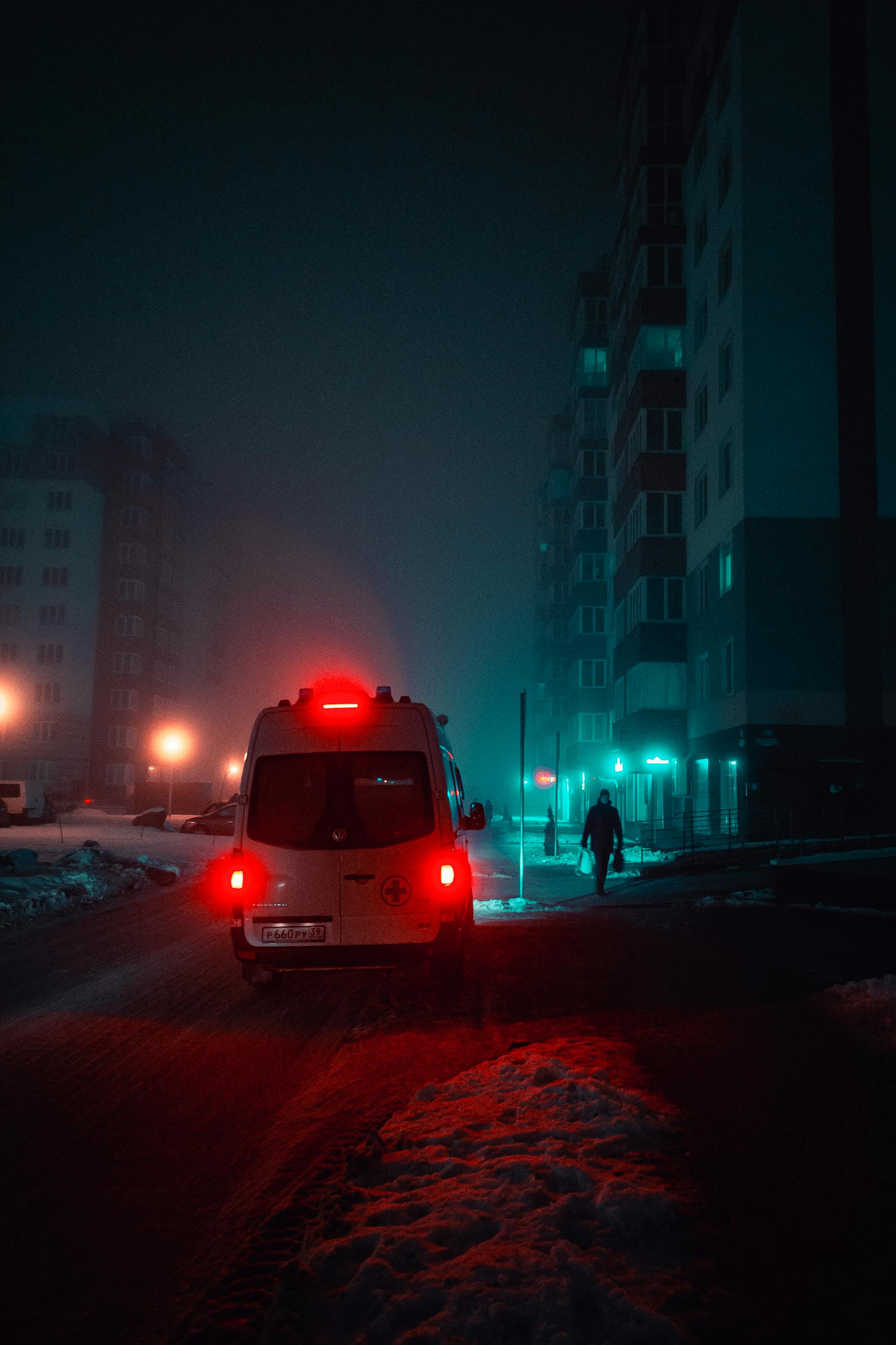 Une ambulance la nuit | Source : Pexels