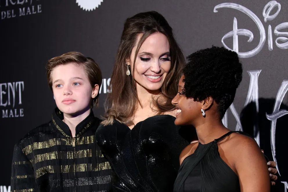 Shiloh Nouvel Jolie-Pitt, Angelina Jolie et Zahara Marley Jolie-Pitt lors de la première européenne de "Maleficent - Mistress of Evil" le 7 octobre 2019, à Rome, en Italie | Source : Getty Images