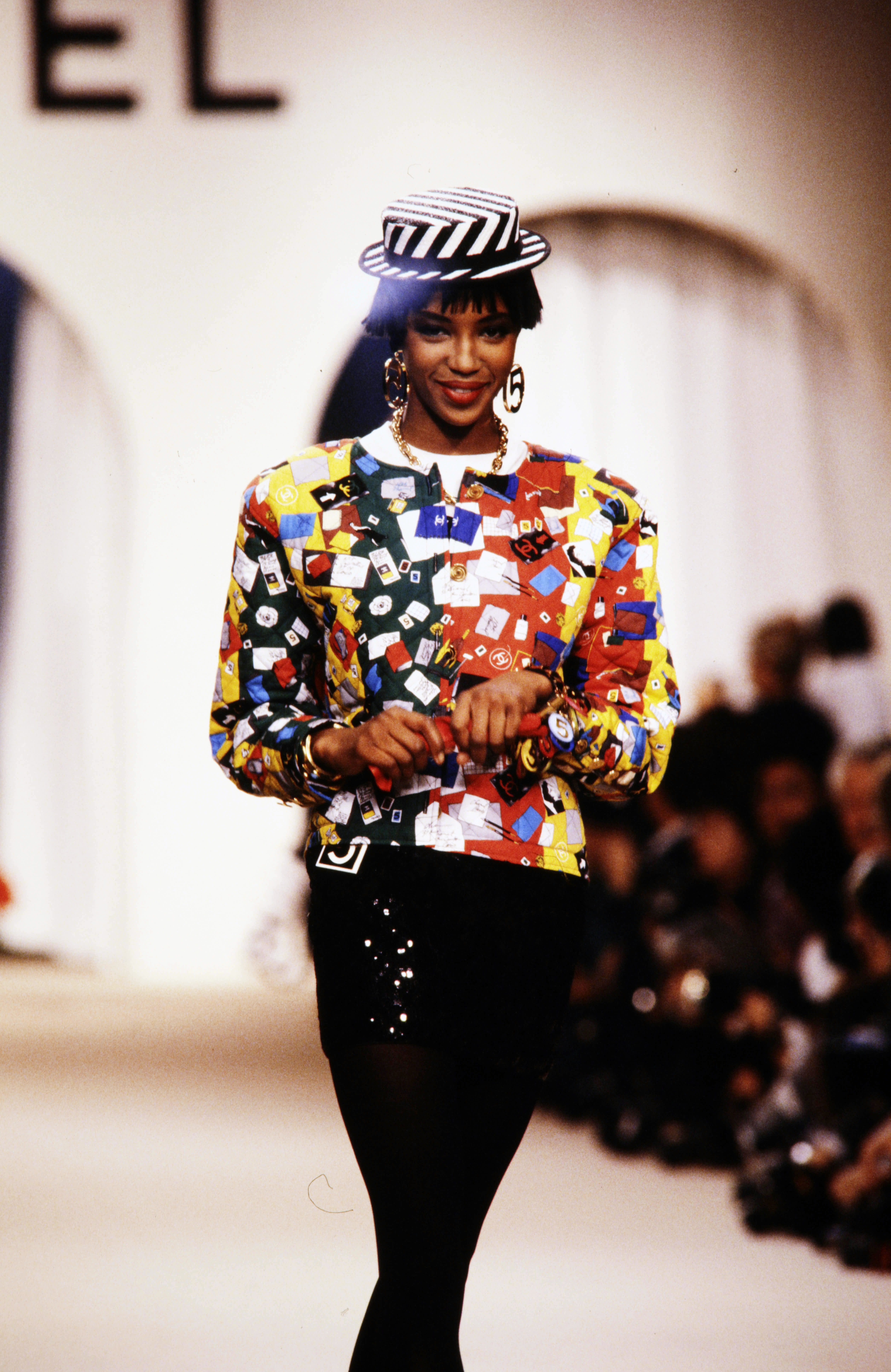 Naomi Campbell au défilé de prêt-à-porter Chanel printemps 1987 I Source : Getty Images