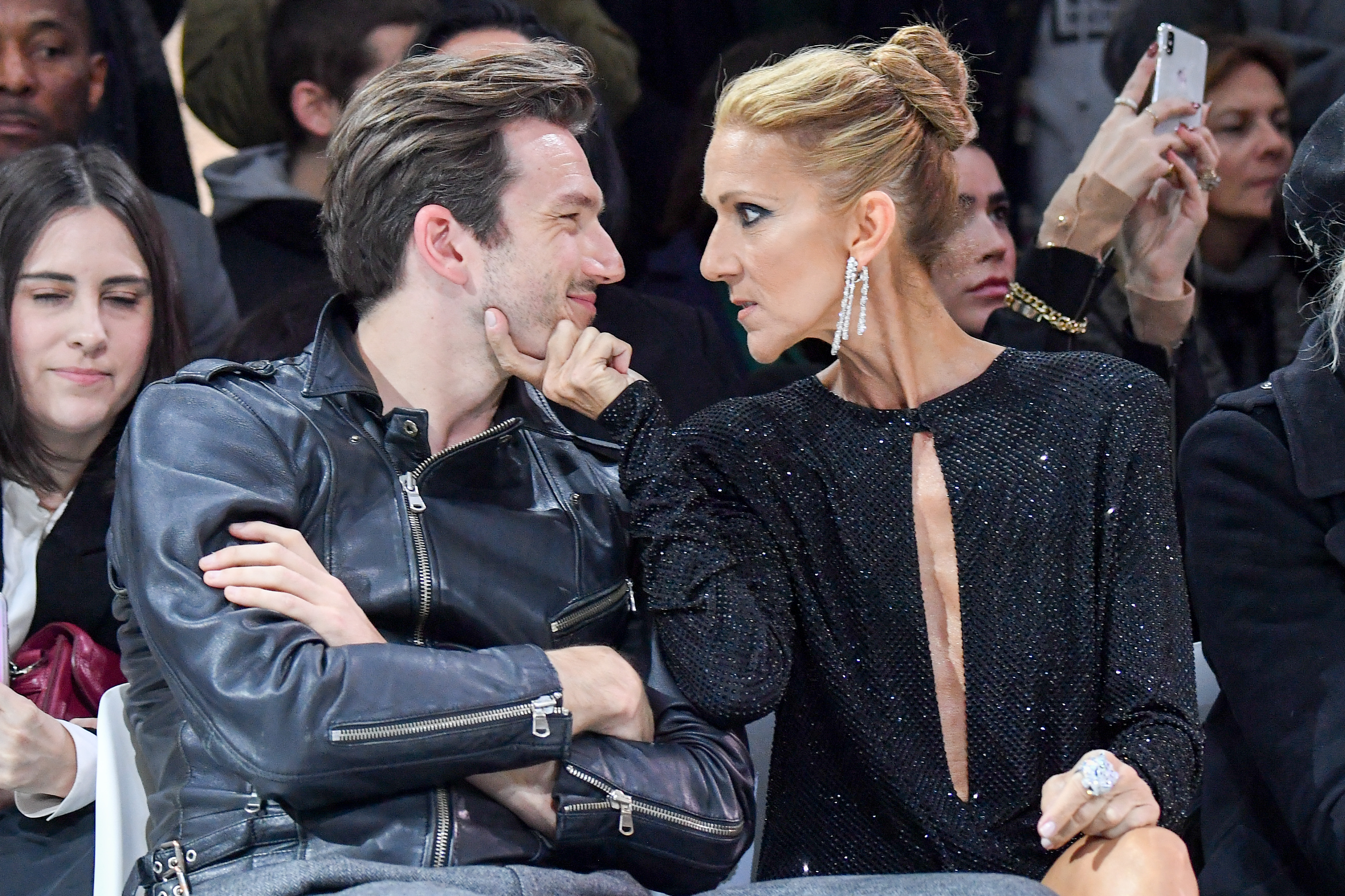Pepe Munoz et Céline Dion lors du défilé Alexandre Vauthier Haute Couture Printemps Été 2019 le 22 janvier 2019 à Paris, France. | Source : Getty Images