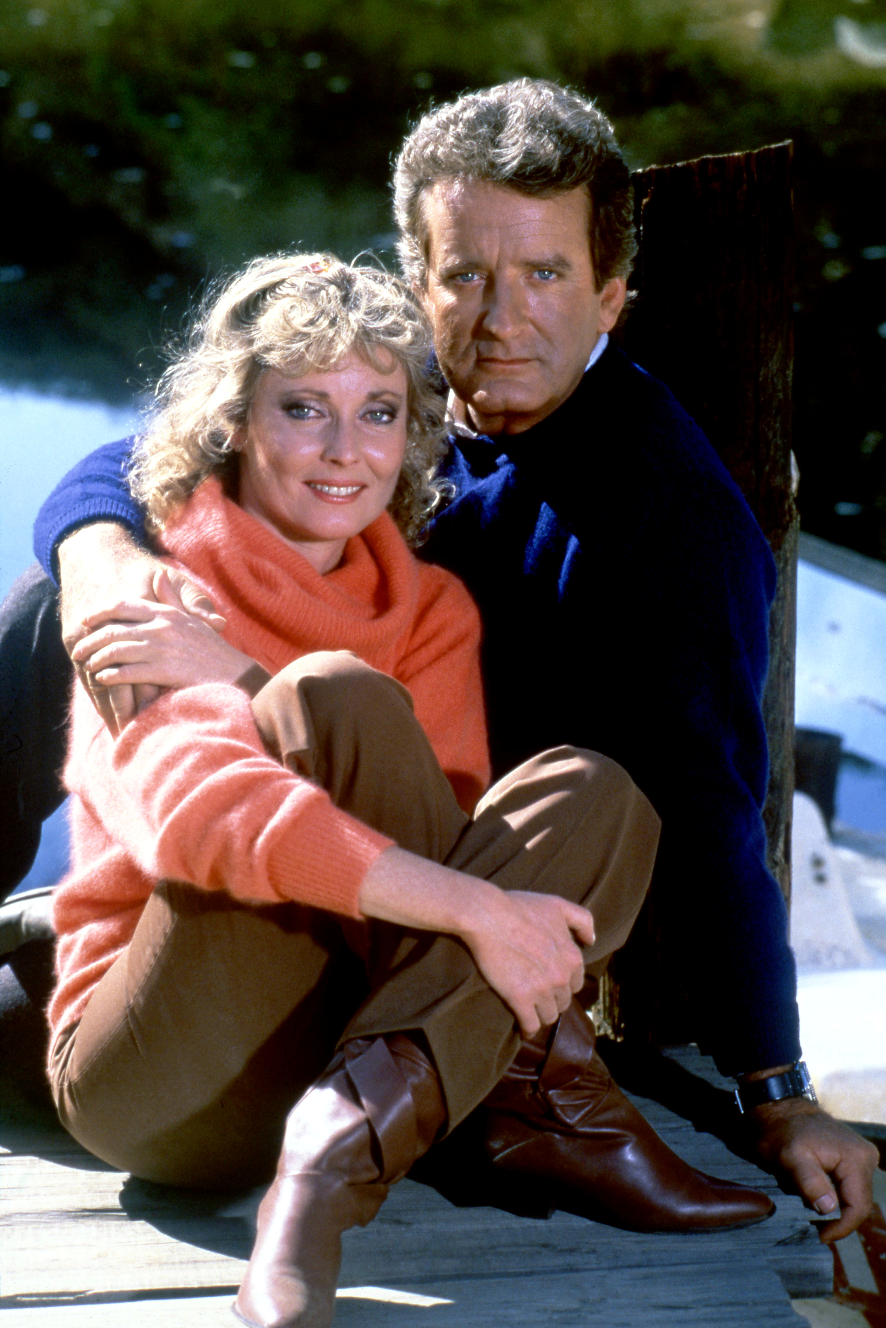 Nicolas Coster et Judith McConnell du feuilleton télévisé américain "Santa Barbara", posent pour un portrait à Los Angeles, Californie, vers 1986. | Source : Getty Images