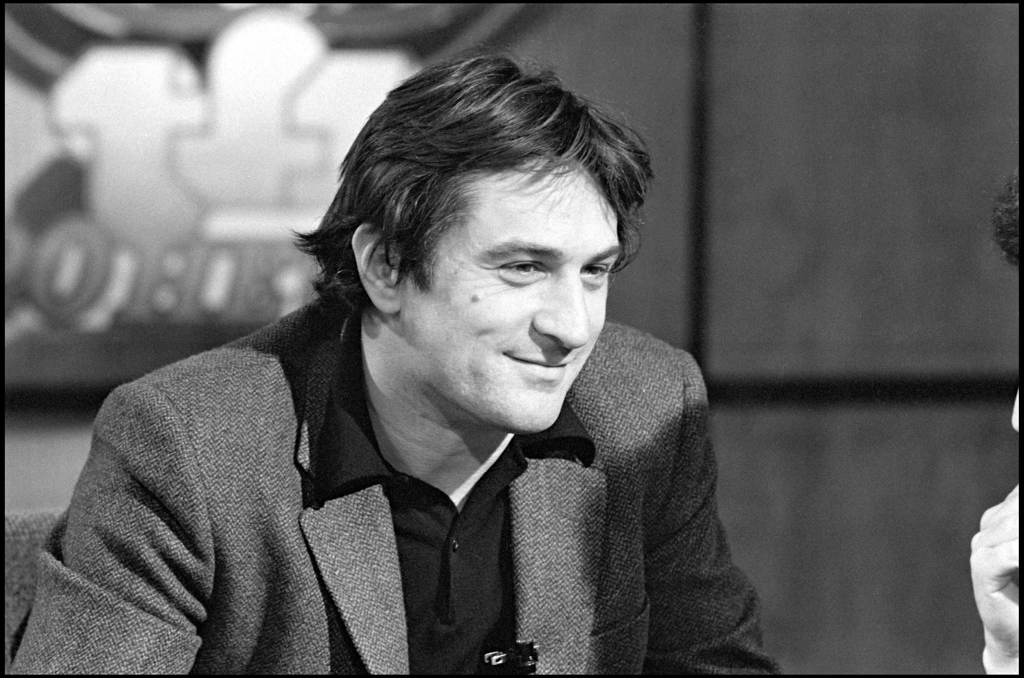 Robert de Niro au journal du soir de la chaîne Tf1 le 12 février 1981. | Source : Getty Images