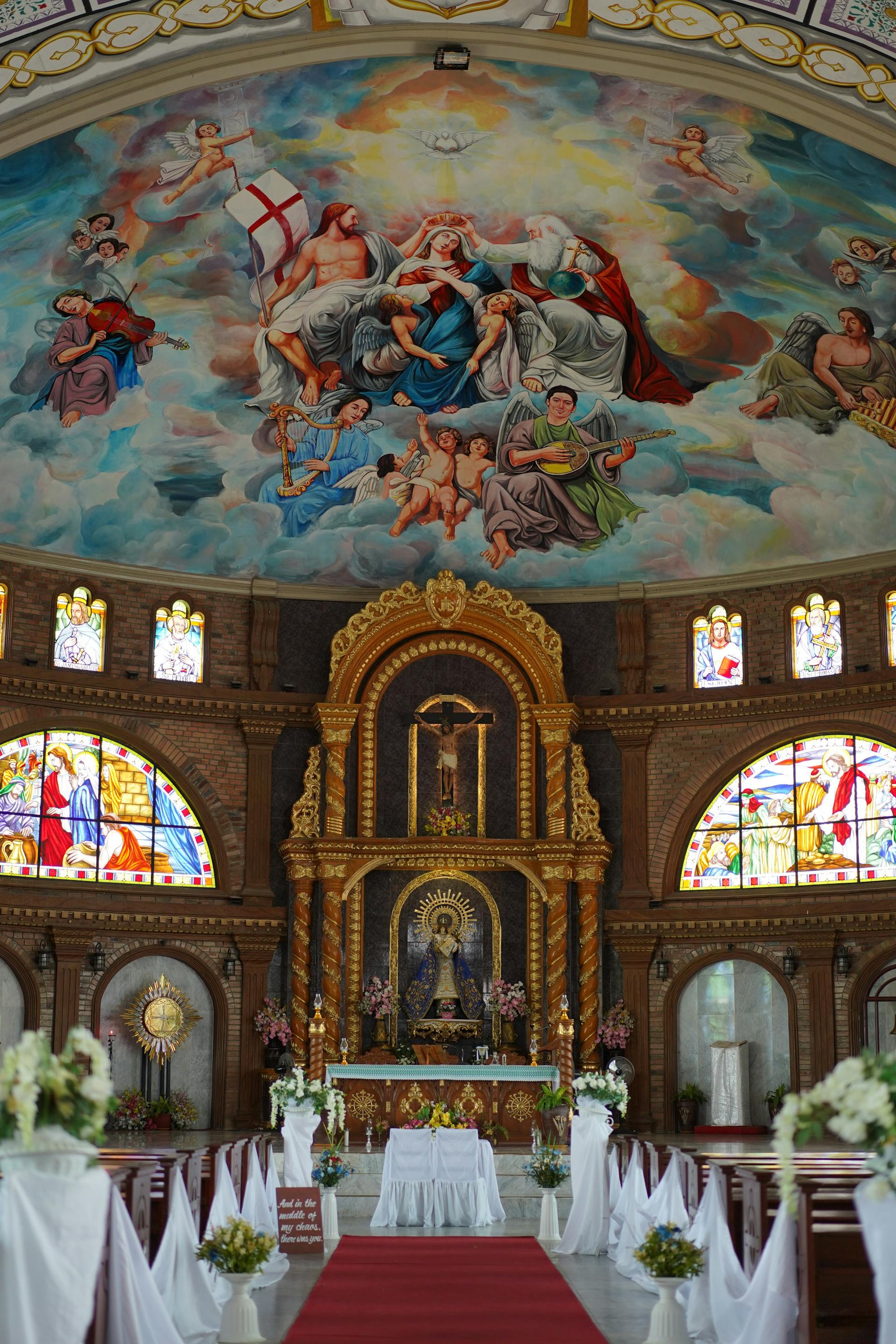 Une église décorée pour un mariage | Source : Pexels