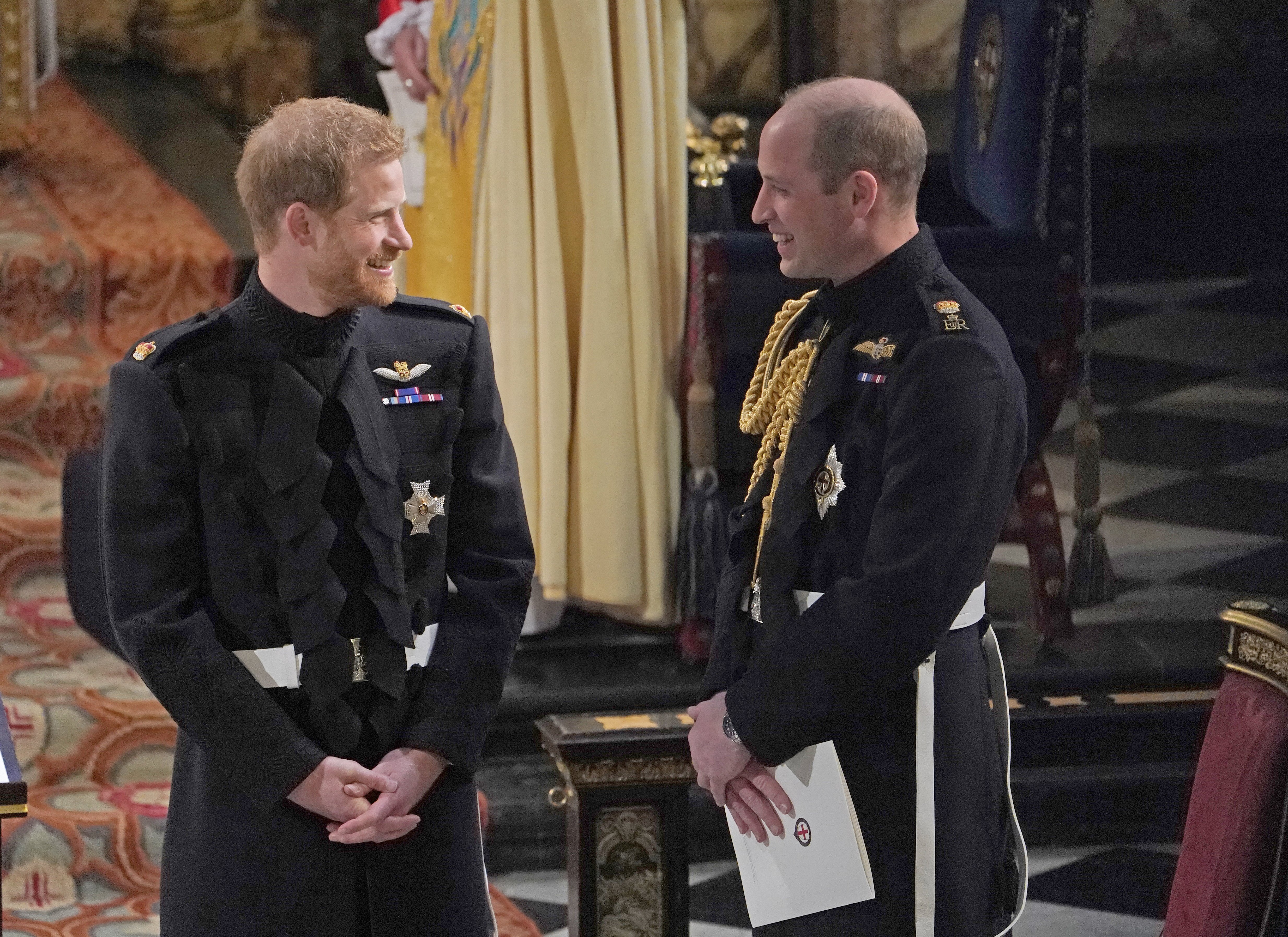 Le prince Harry et le prince William lors de la cérémonie de mariage du premier avec Meghan Markle à la chapelle Saint-Georges, le 19 mai 2018, à Windsor, en Angleterre. | Source : Getty Images