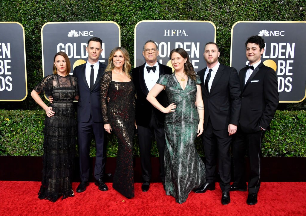 La famille Hanks au complet accompagnée de Samantha Bryant lors de la 77e édition des Golden Globe Awards