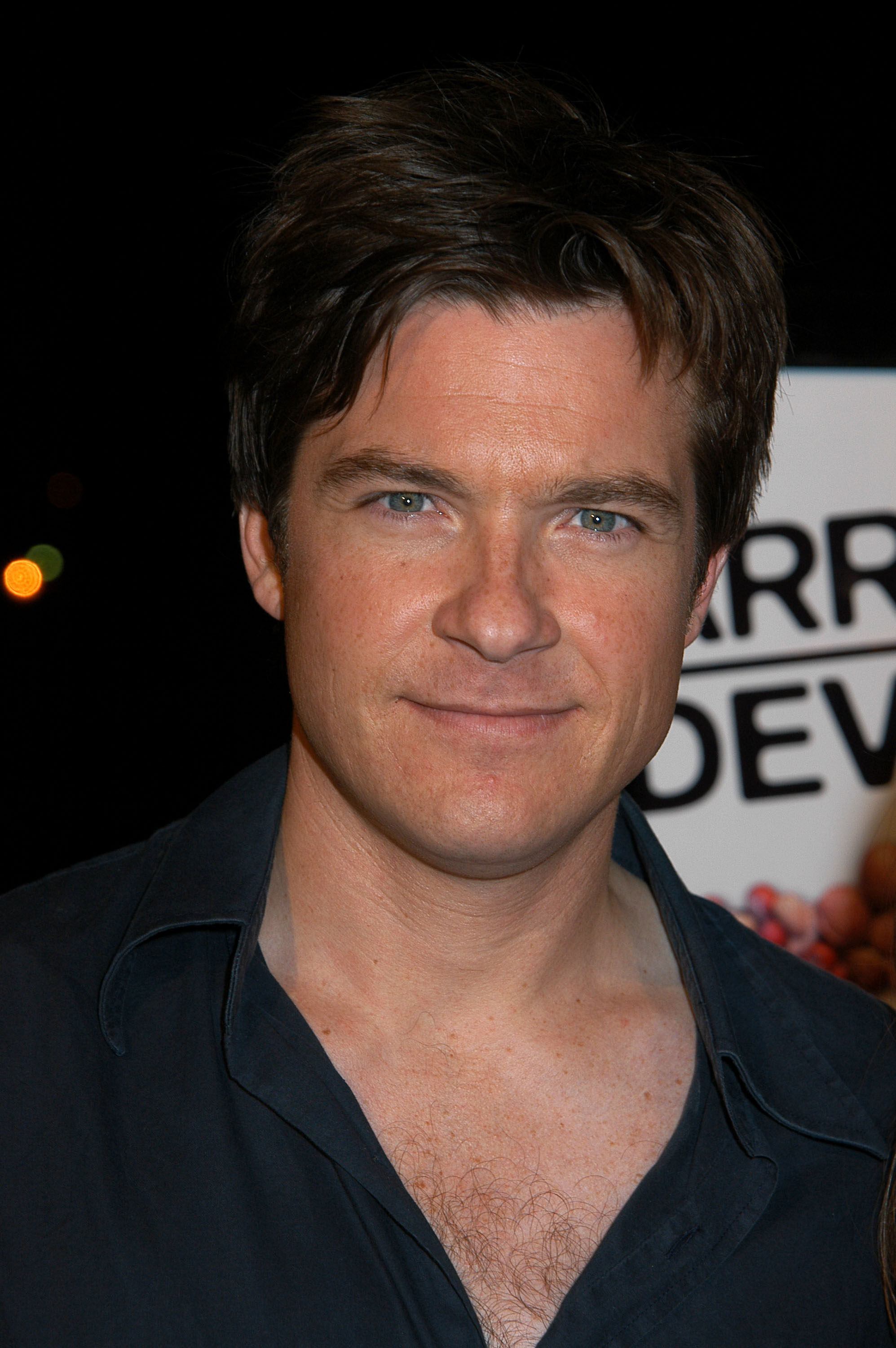 Jason Bateman lors d'une fête sur un yacht pour la nouvelle série Fox "Arrested Development" le 27 octobre 2003 | Source : Getty Images