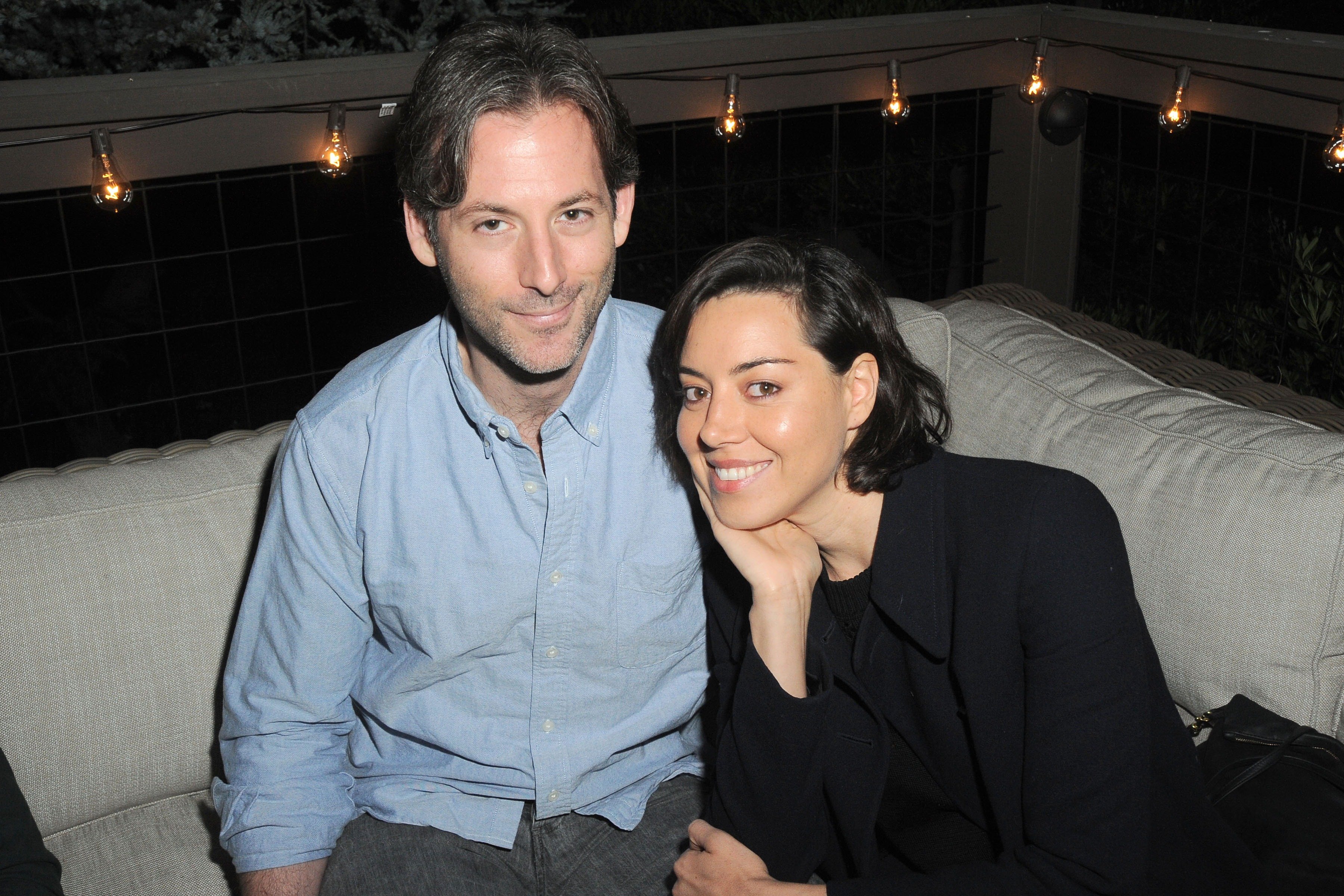 Jeff Baena et Aubrey Plaza à la soirée d'anniversaire de Lisa Edelstein le 21 mai 2016. | Source : Getty Images