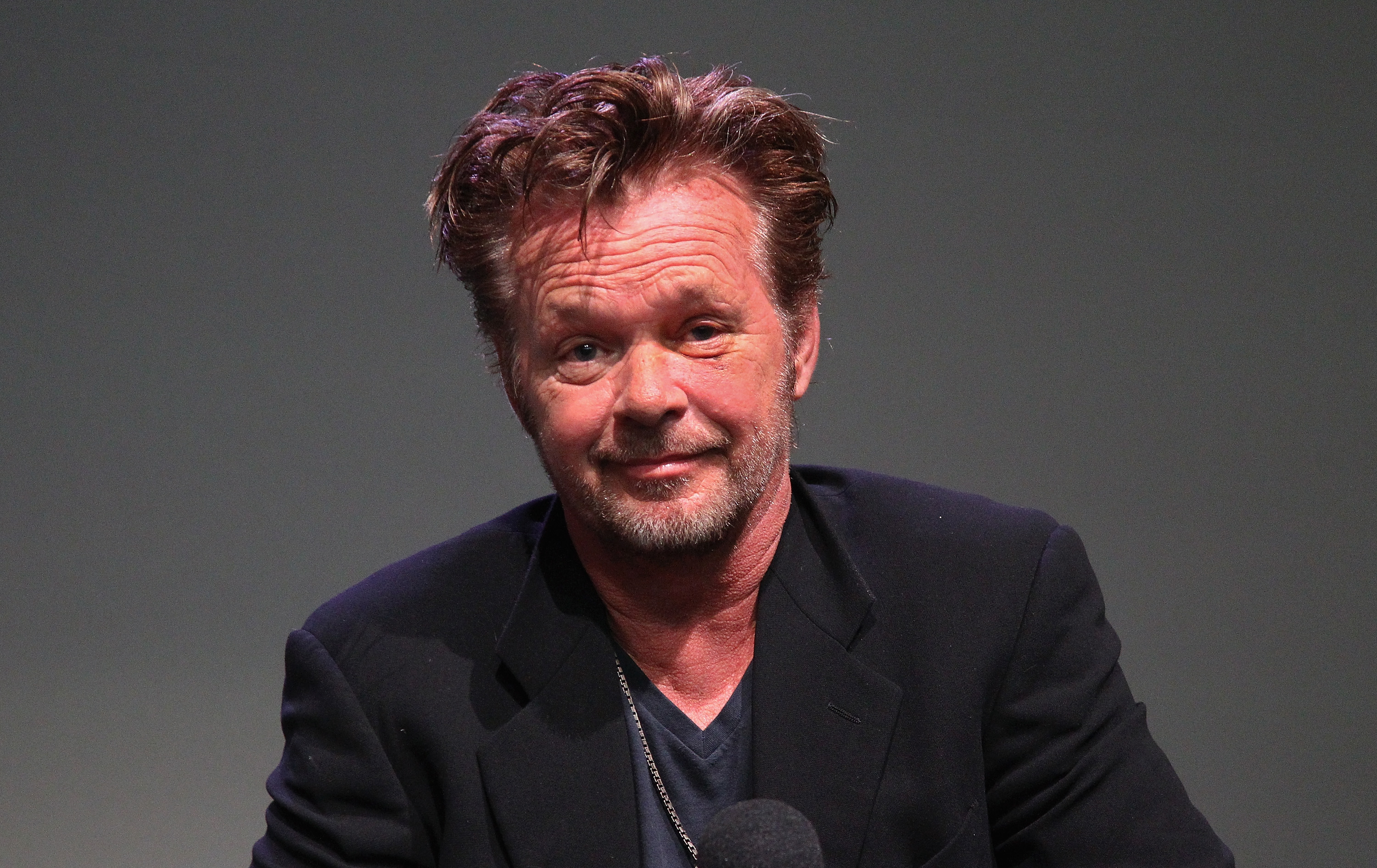 John Mellencamp lors de la rencontre avec les créateurs à l'Apple Store Soho le 3 juin 2013, à New York | Source : Getty Images