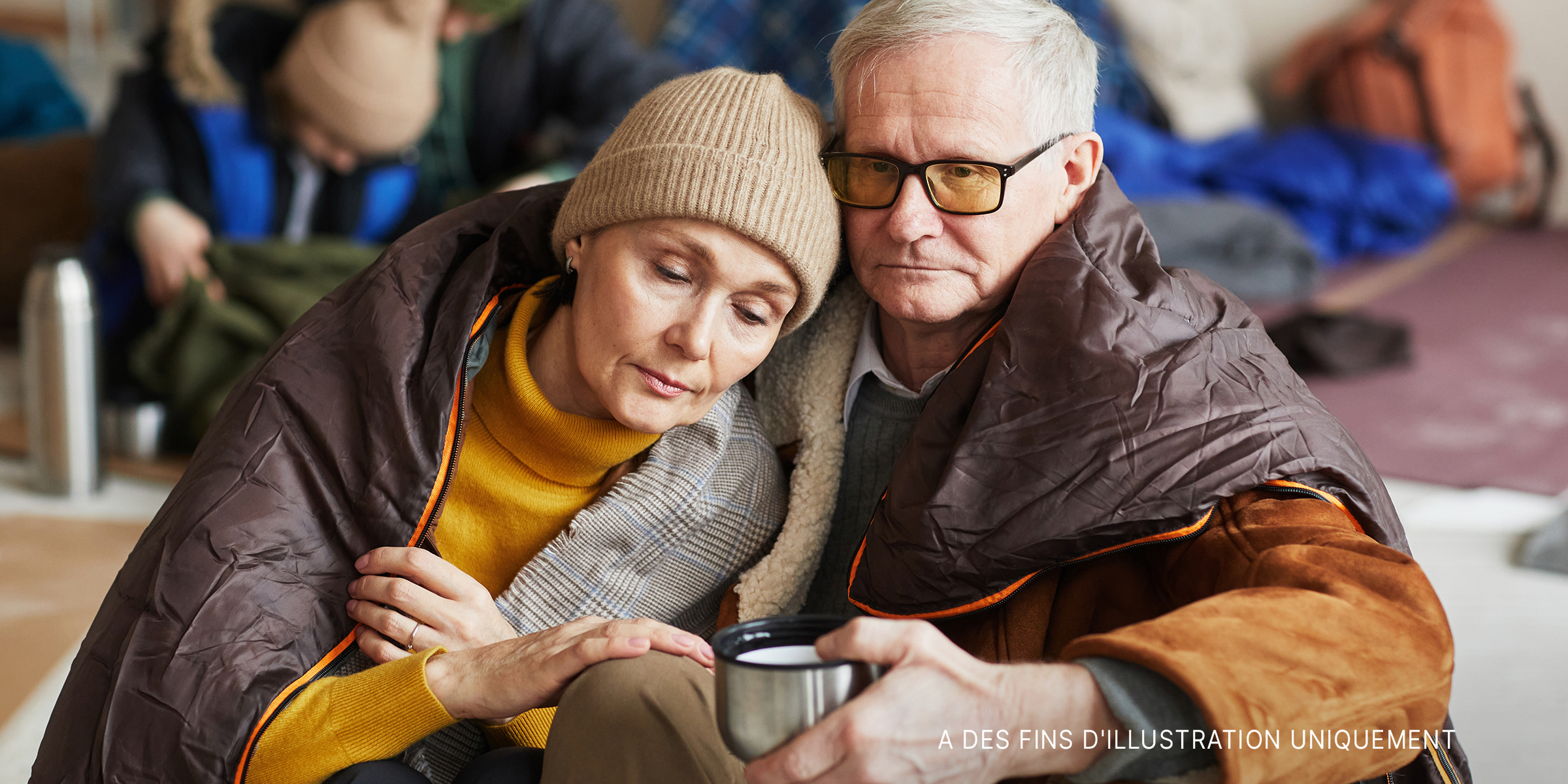 Un couple de personnes âgées | Source : Shutterstock