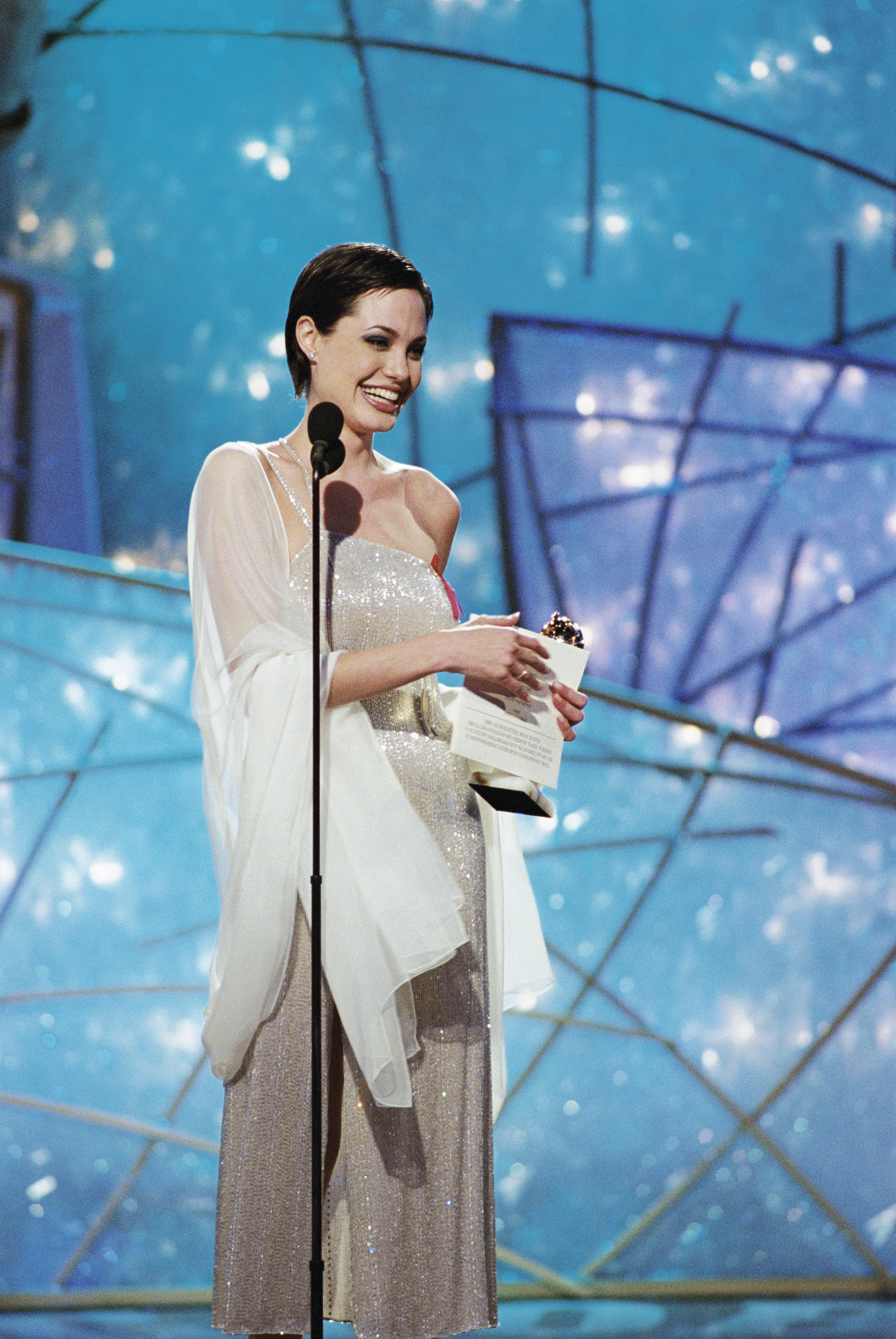 Angelina Jolie remporte le prix de la meilleure actrice dans un second rôle pour