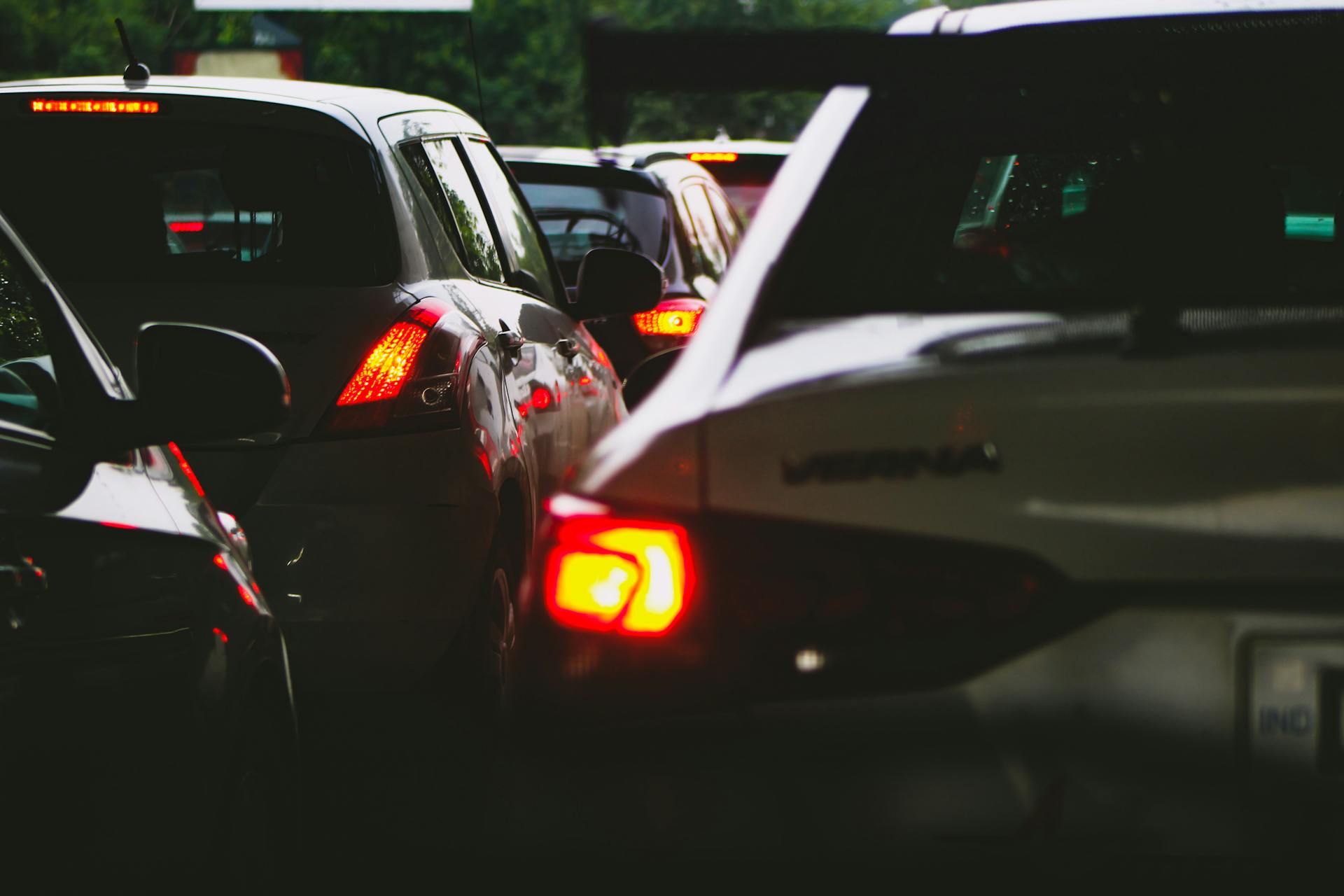 Trafic nocturne | Source : Pexels