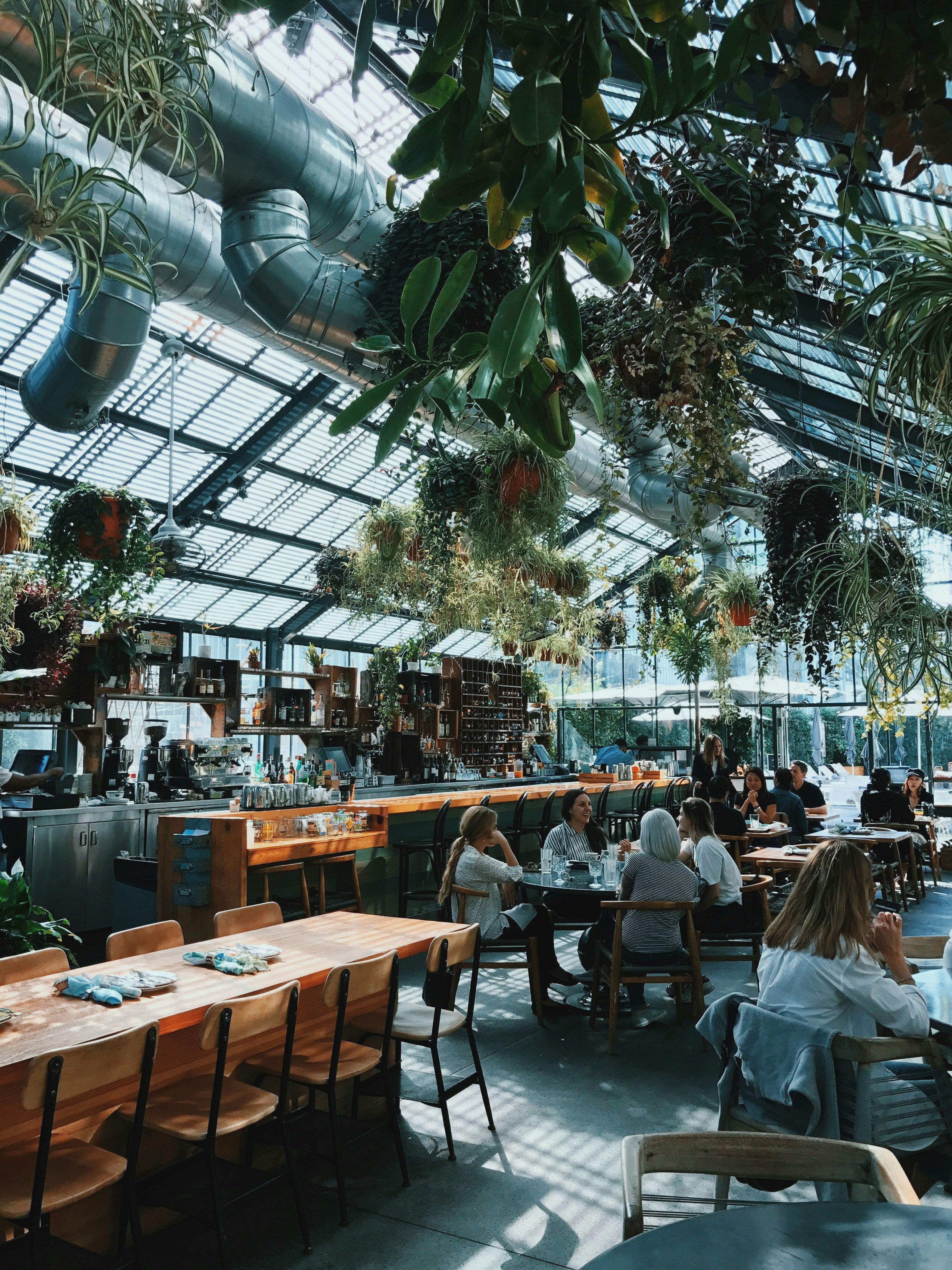 Un restaurant chic et haut de gamme | Source : Unsplash