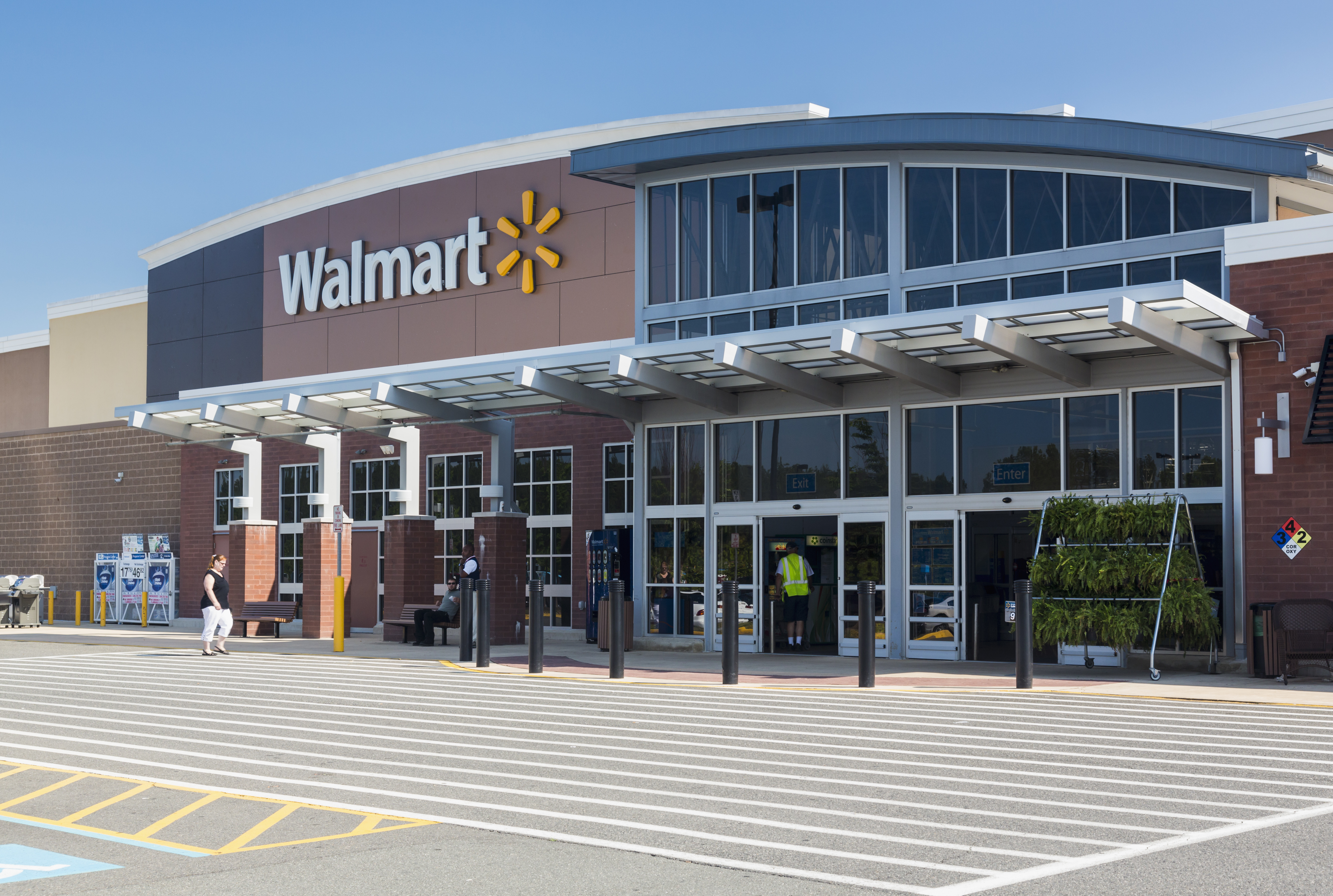 La façade d'un magasin Walmart | Source : Getty Images