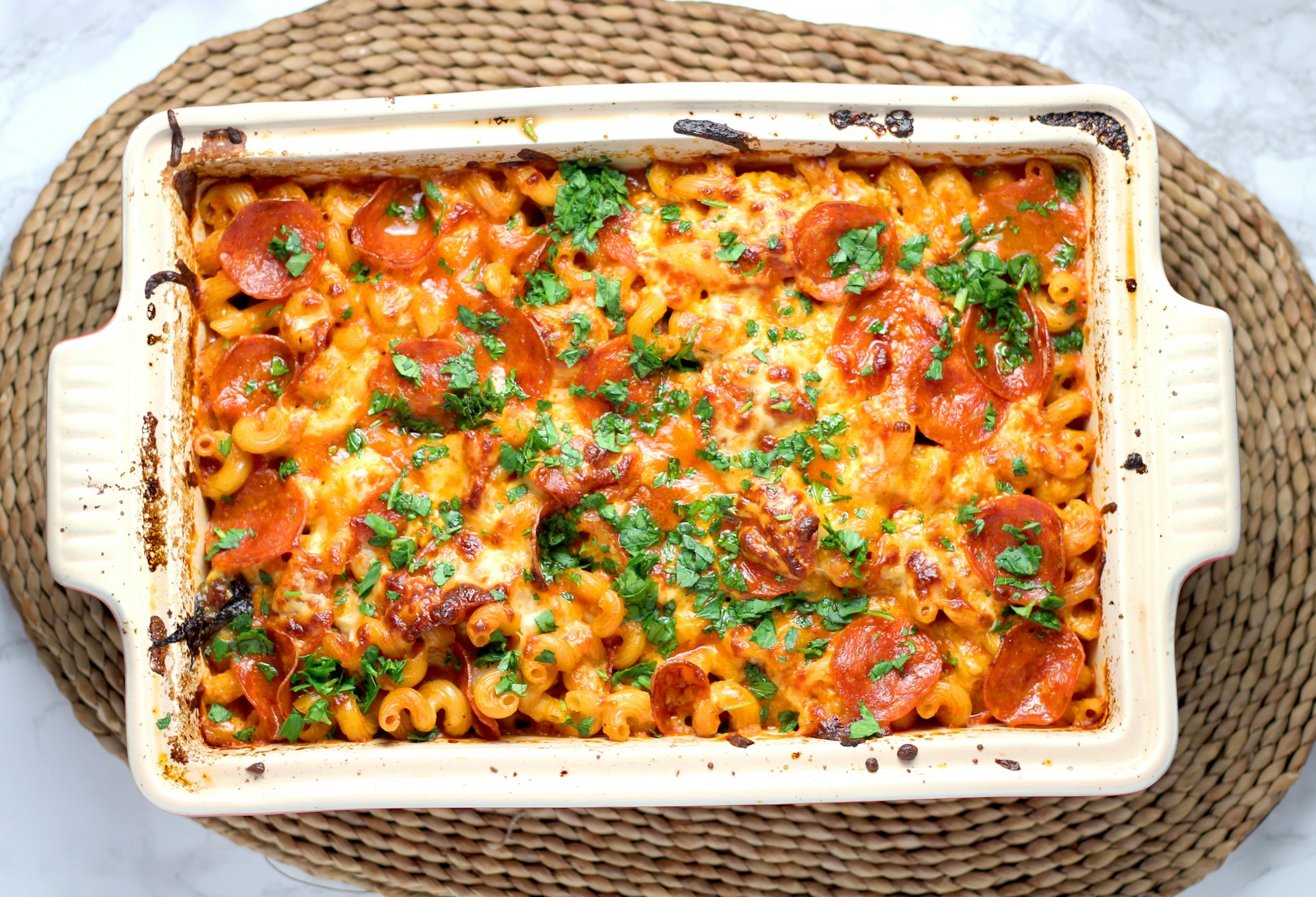 Une casserole servie dans un plateau | Source : Unsplash