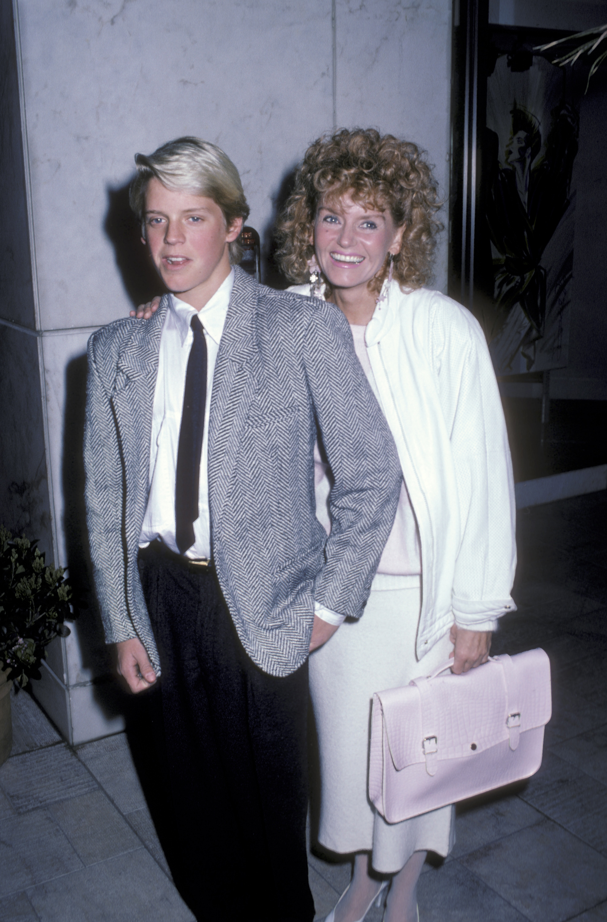 Chance Boyer et Sharon Farrell repérés au Pips Club à Beverly Hills, 1986 | Source : Getty Images