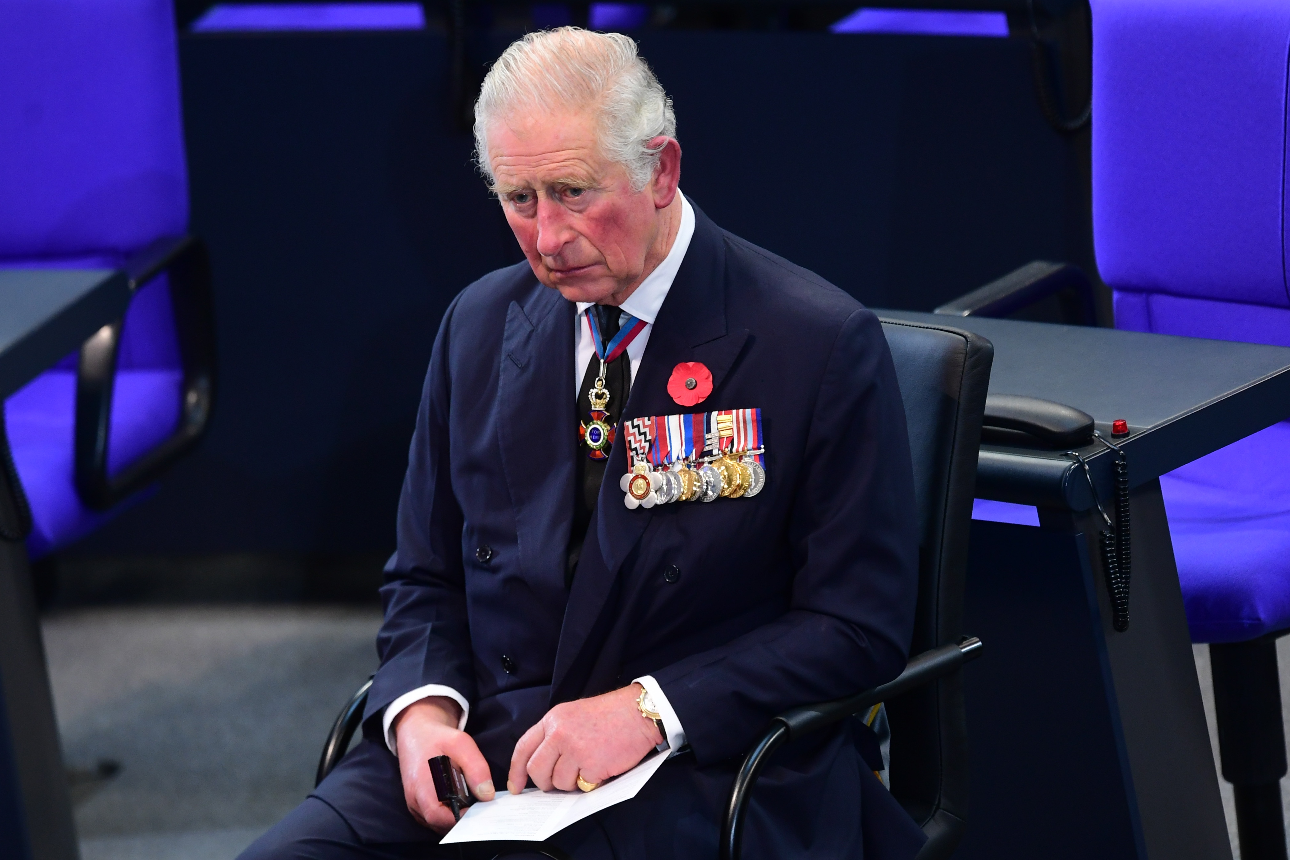 Le roi Charles III, ancien prince de Galles, assiste à une cérémonie de commémoration du jour de deuil national au Bundestag le 15 novembre 2020 | Source : Getty Images
