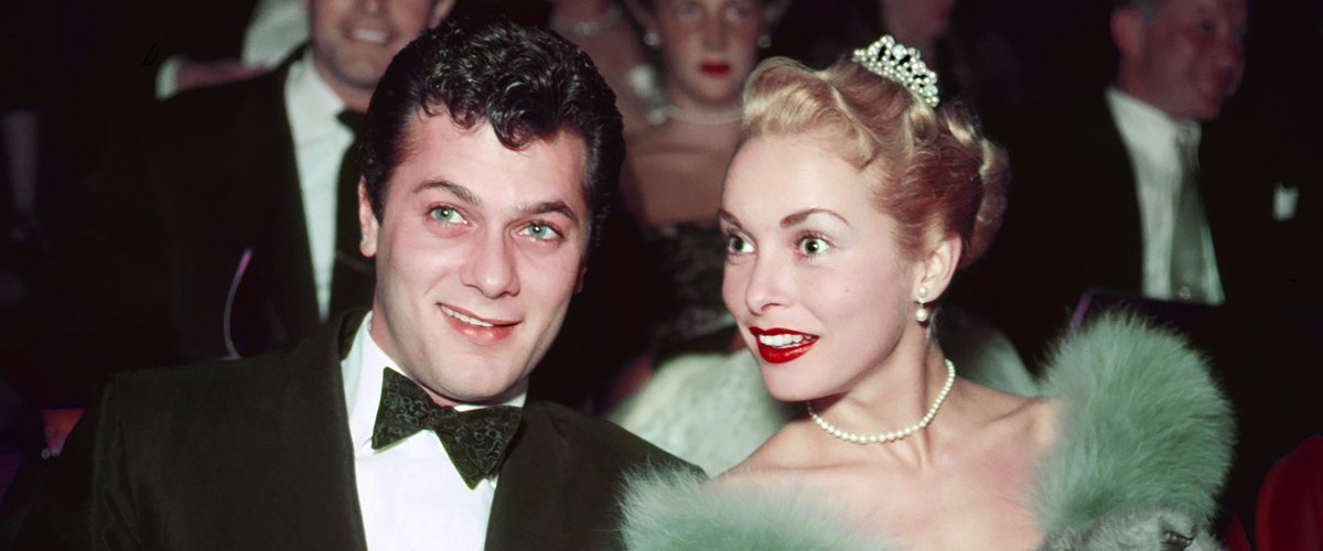 Tony Curtis et Janet Leigh lors d'un événement officiel, vers 1955 | Source : Getty Images