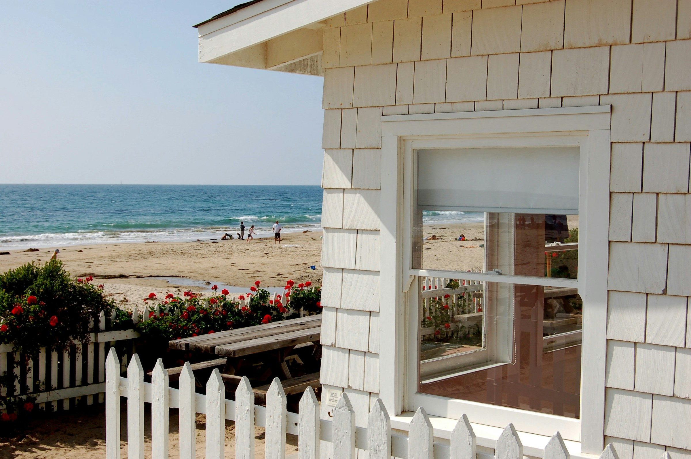 Un chalet sur la plage | Source : Unsplash