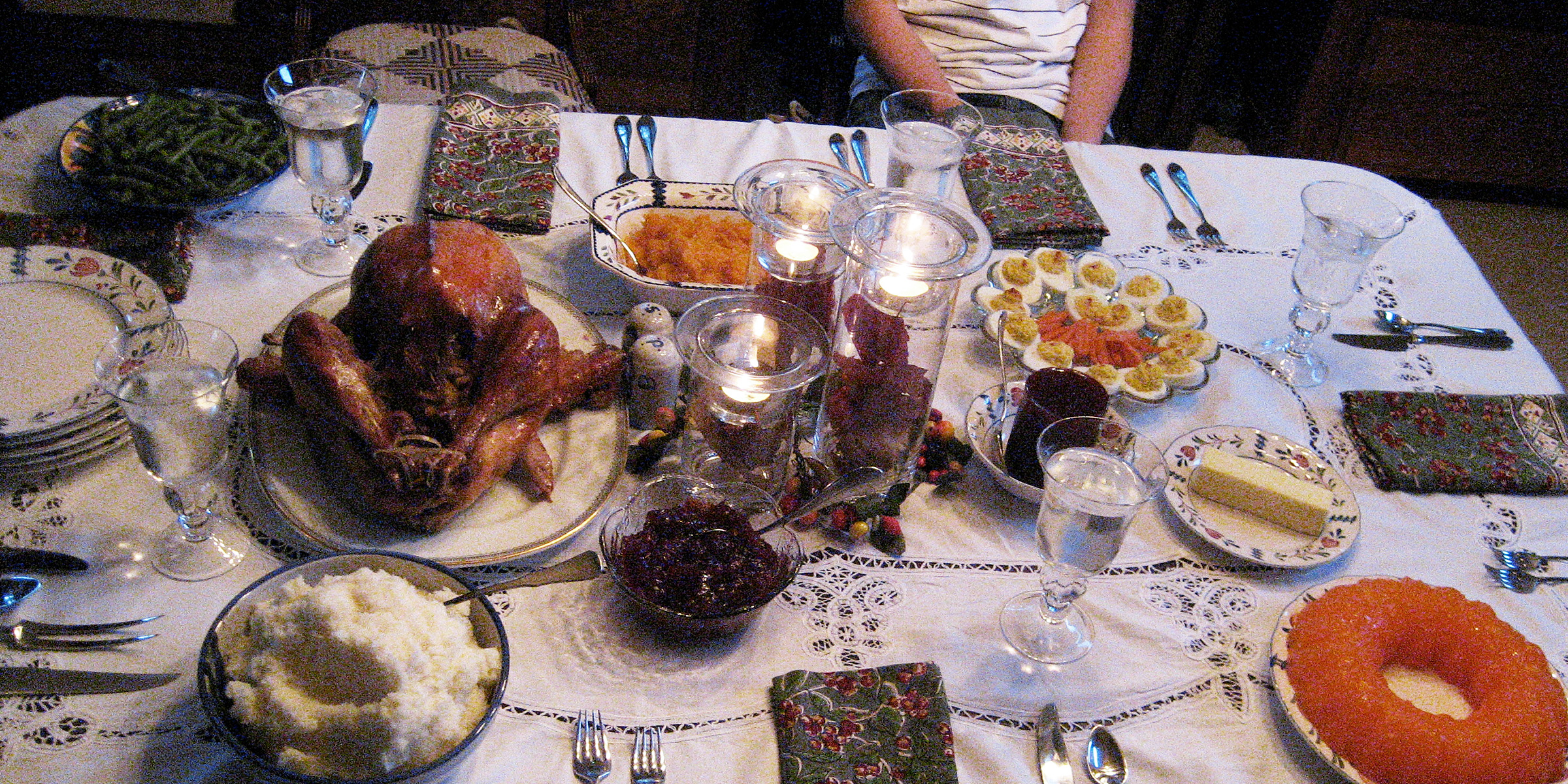 Une table de dîner | Source : Flickr