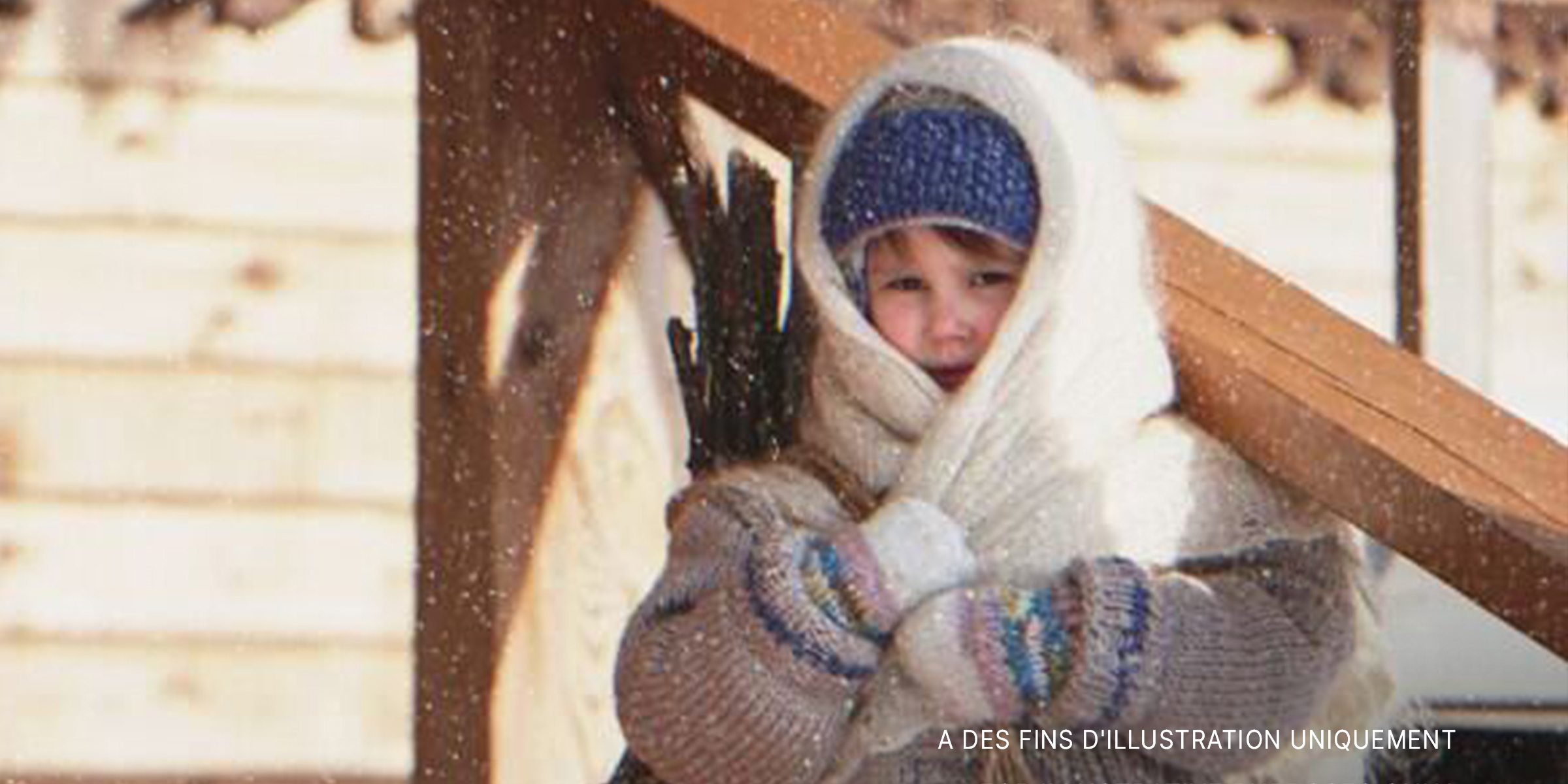 Petite fille dans la neige. | Source : Shutterstock