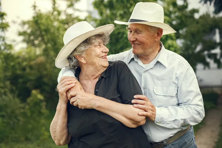 Le vieux couple a connu 40 ans de bonheur conjugal. | Photo : Pexels