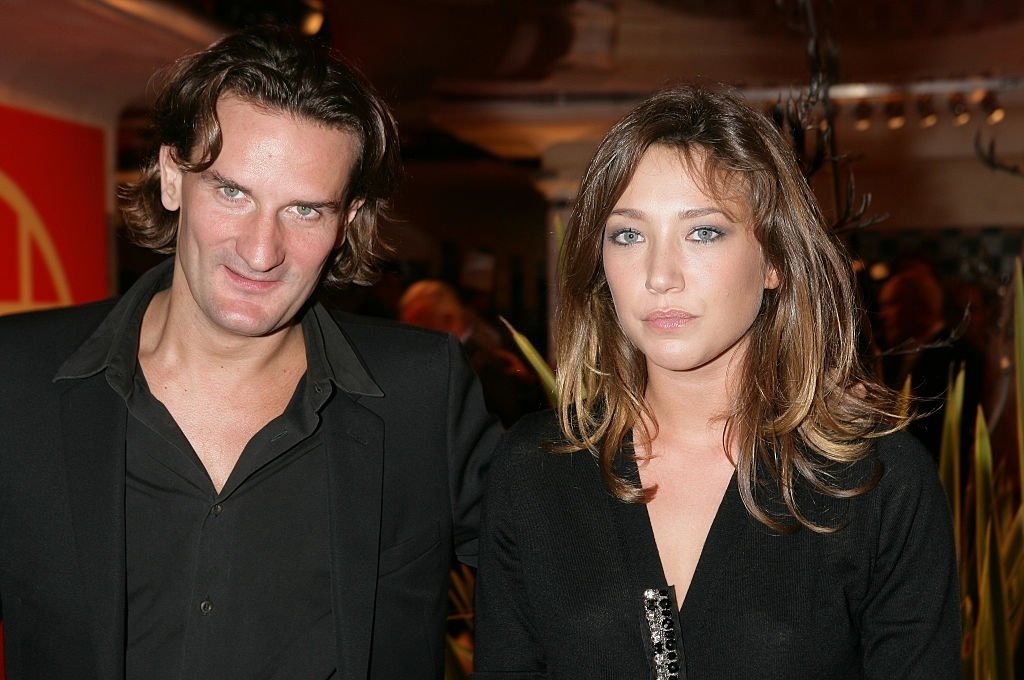 Laura Smet et Frédéric Beigbeder. | Photo : Getty Images