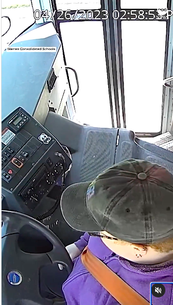 La conductrice de bus inconsciente | Source : Instagram.com/ ABC News