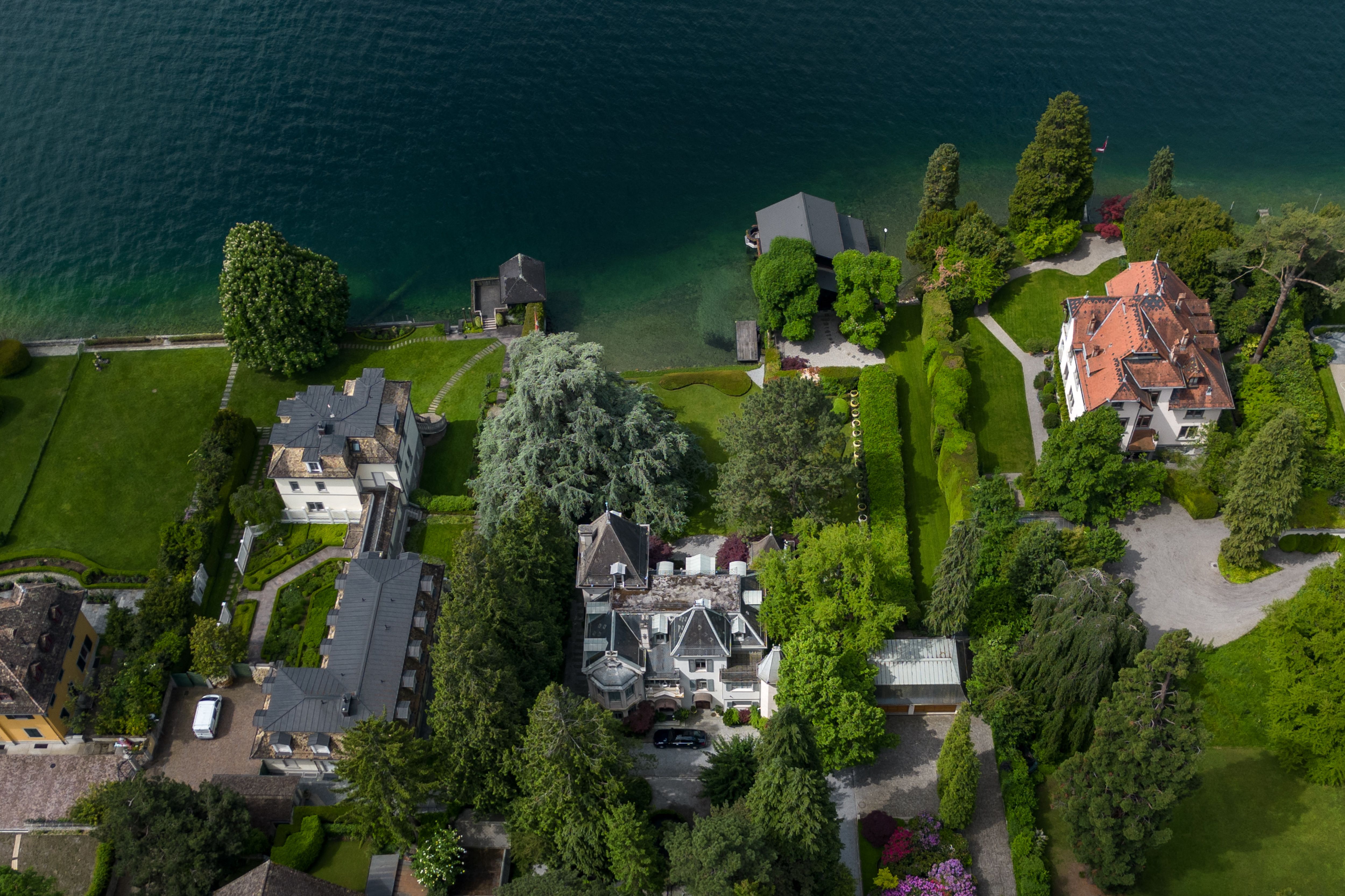 Vue aérienne du Château Algonquin en Suisse | Source : Getty Images