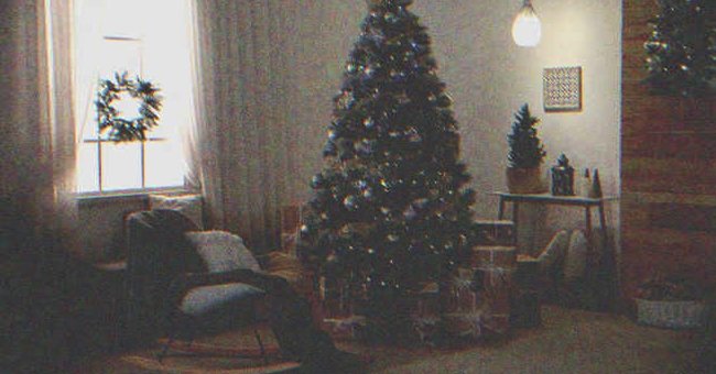Adam était triste de devoir passer Noël seul cette année. | Source : Shutterstock