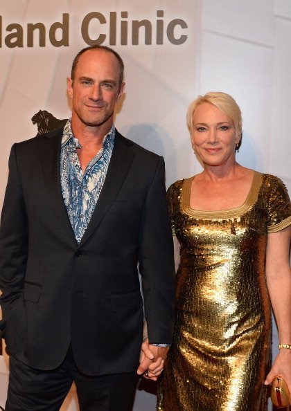 Christopher Meloni et son épouse Sherman Meloni au MGM Grand Garden Arena le 26 avril 2014 à Las Vegas, Nevada. | Photo: Getty Images