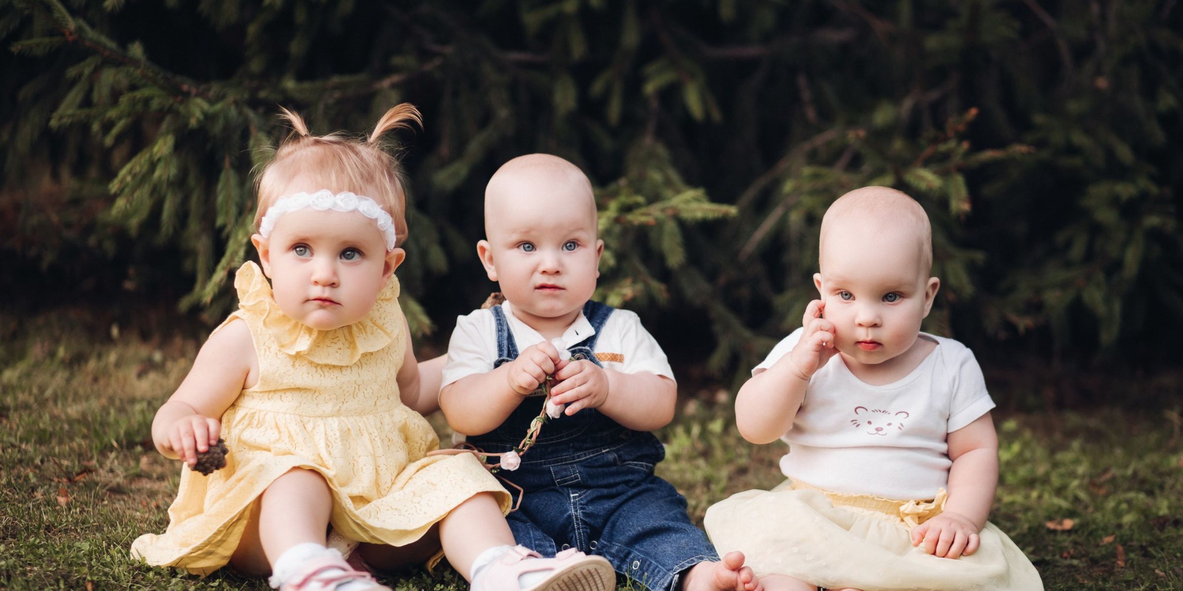 Trois bébés | Source : Magnific