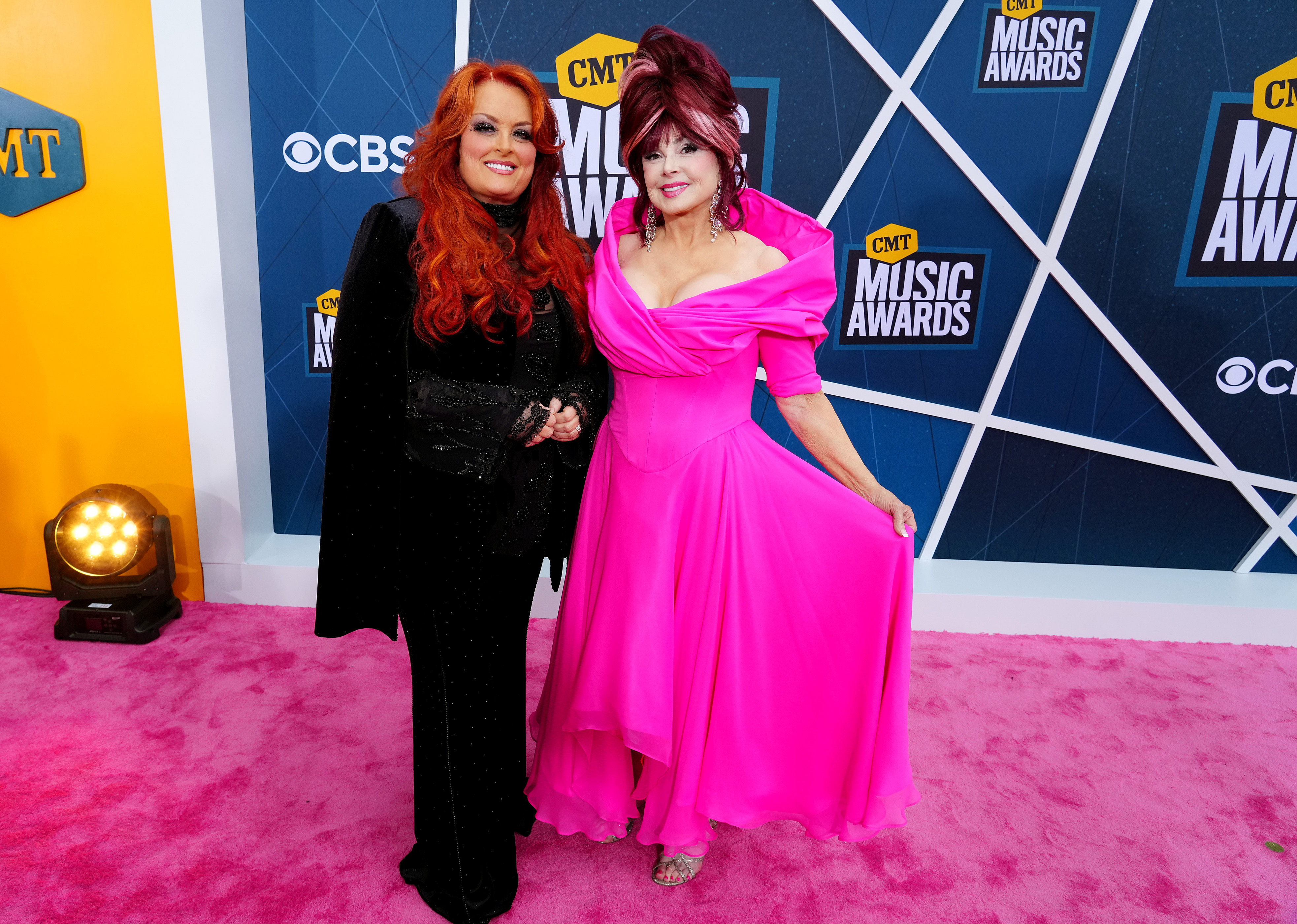 Wynonna et Naomi Judd aux CMT Music Awards à Nashville, Tennessee, le 11 avril 2022 | Source : Getty Images