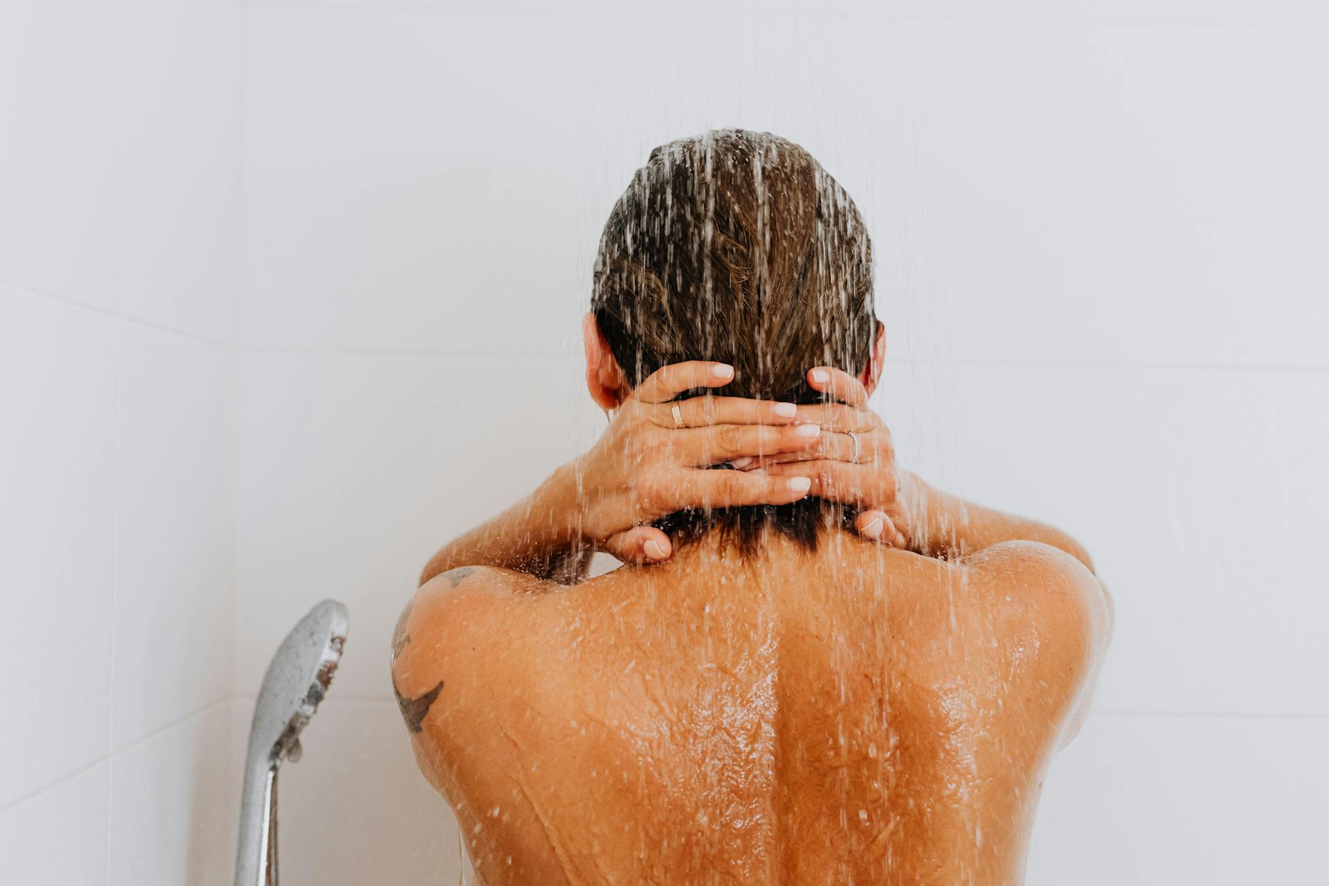Une personne prenant une douche | Source : Pexels