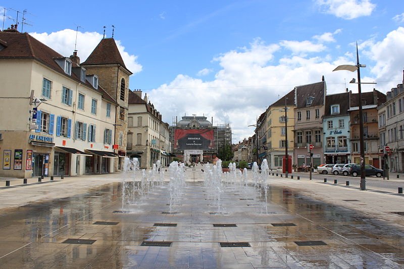 La photo de Lons-le-Saunier (Jura, Franche-Comté, France) | Source: Wikipedia