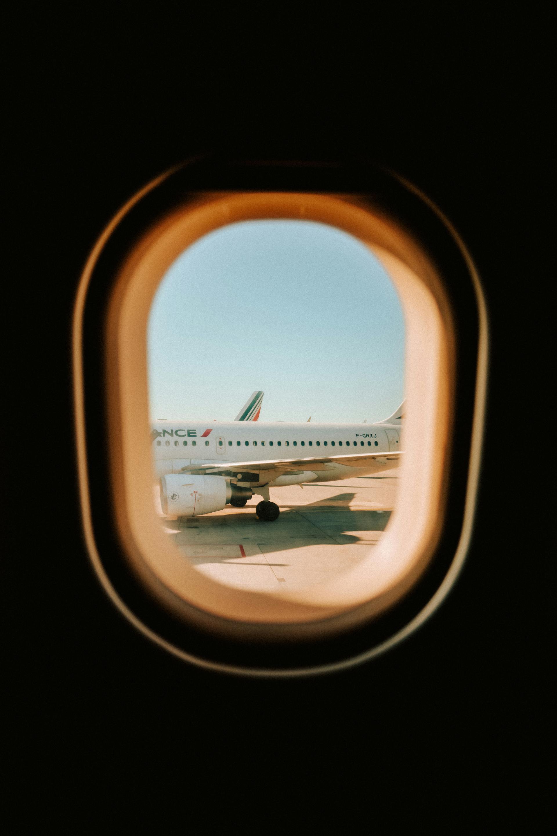 The view from the window of an airplane | Source: Pexels