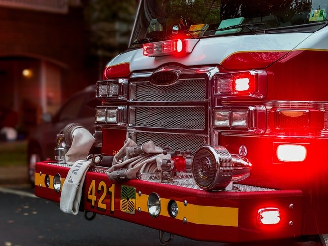 Image montrant une voiture de pompier. | Photo : Unsplash