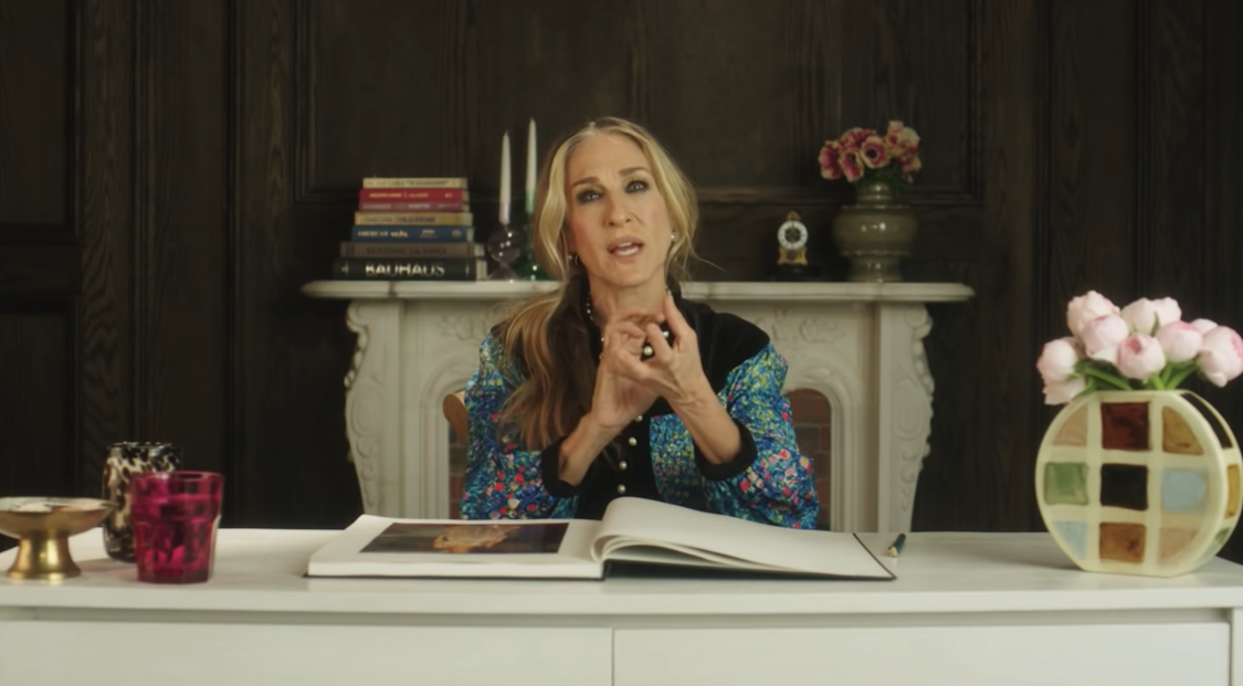 Sarah Jessica Parker dans une vidéo de Vogue datant d'avril 2022. | Source : YouTube/Vogue