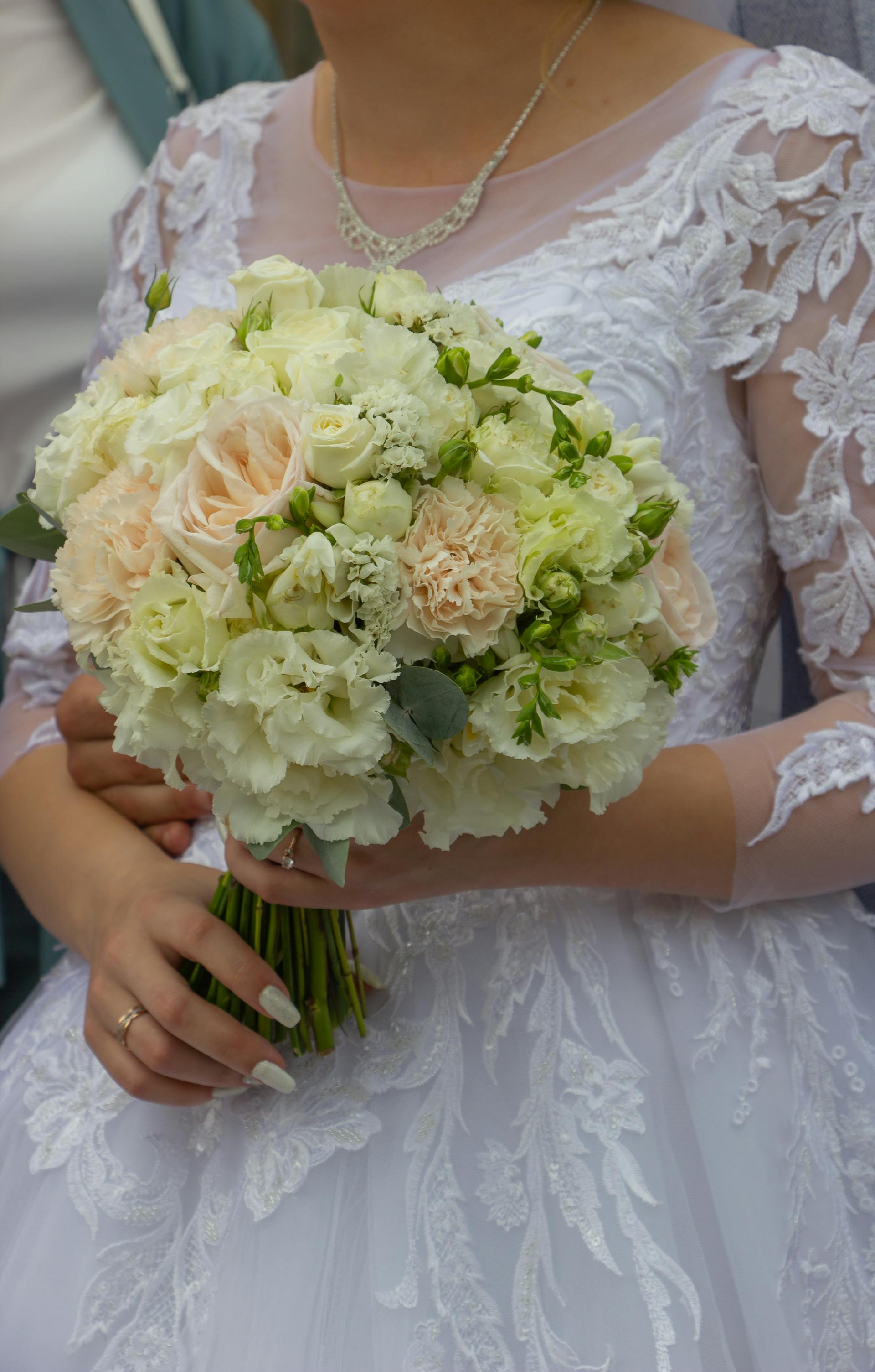 Une mariée tenant un bouquet | Source : Pexels