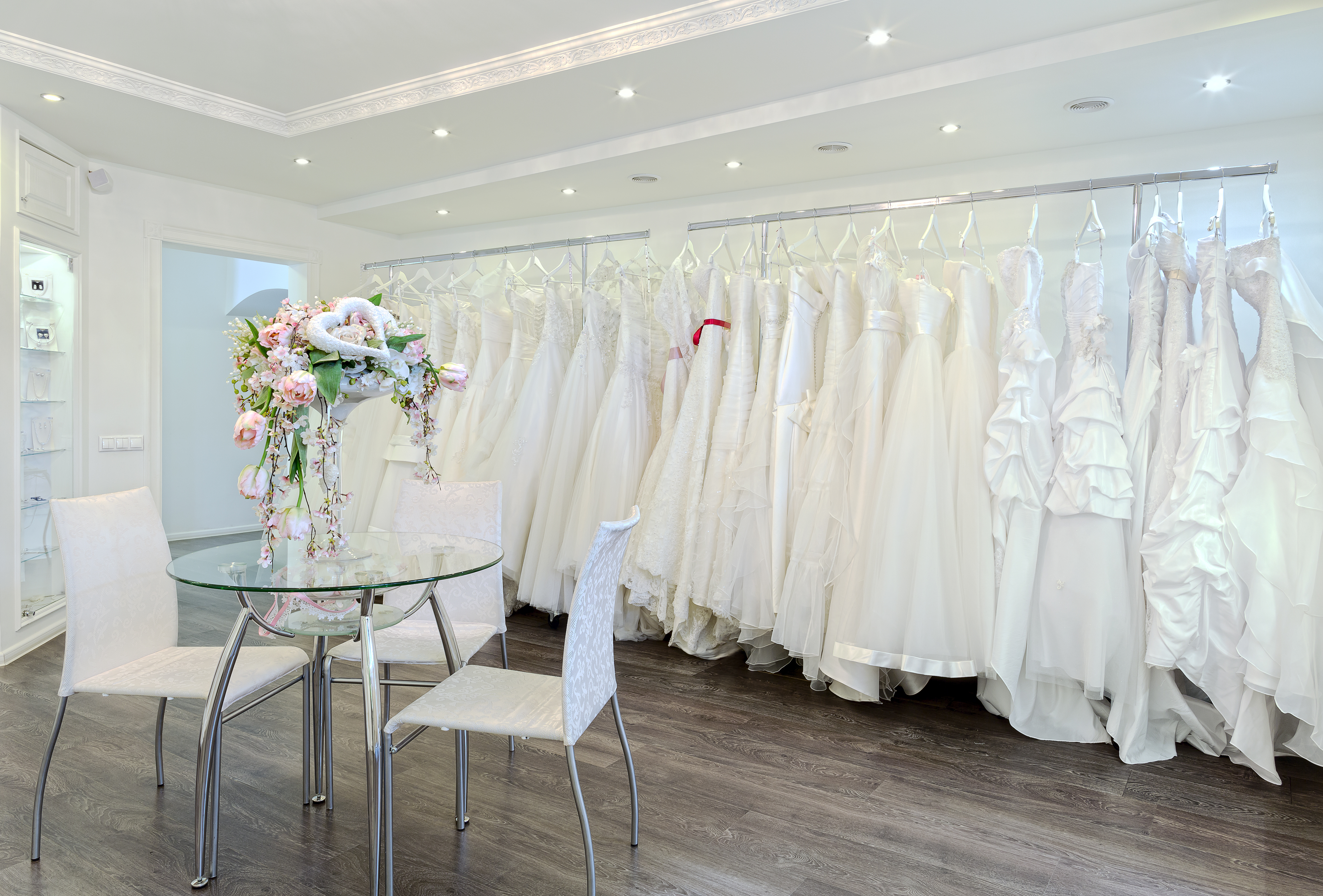 Une boutique de mariage | Source : Shutterstock