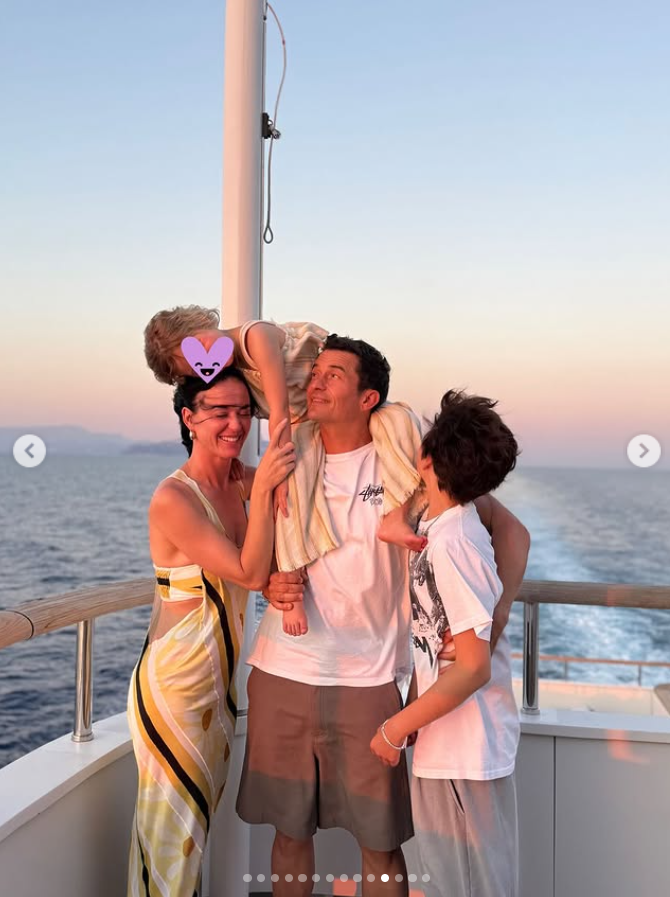 Katy Perry avec Orlando, Daisy Dove et Flynn Bloom, tiré d'une publication datée du 9 juillet 2025. | Source : Instagram/orlandobloom