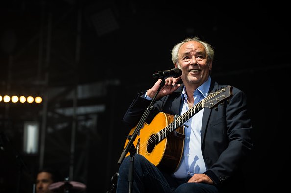 Le chanteur français Maxime Le Forestier en concert live au 'Paleo Festival de Nyon' le 25 juillet 2014 à Nyon, Suisse. | Photo : Getty Images