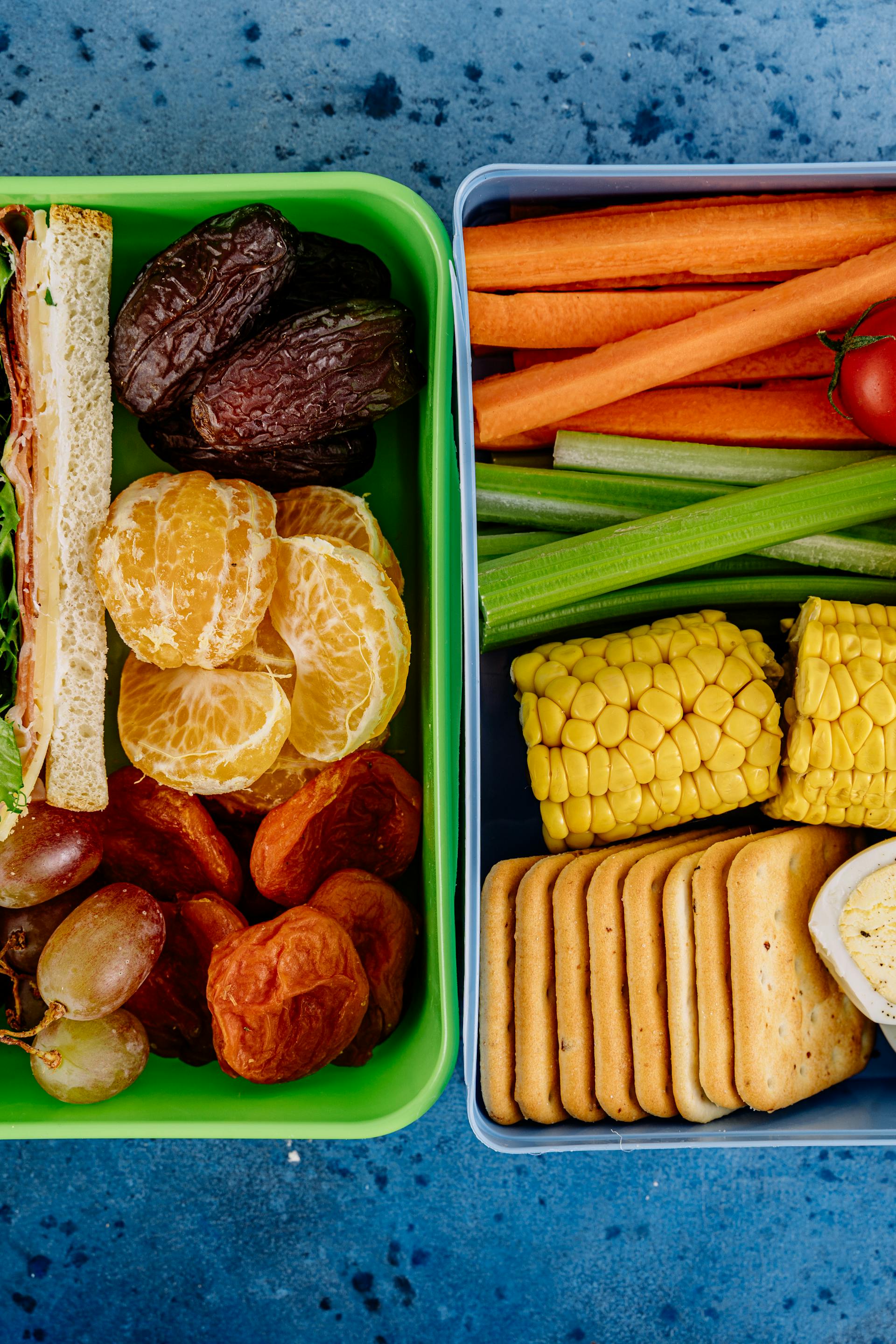 Gros plan sur des boîtes à lunch | Source : Pexels